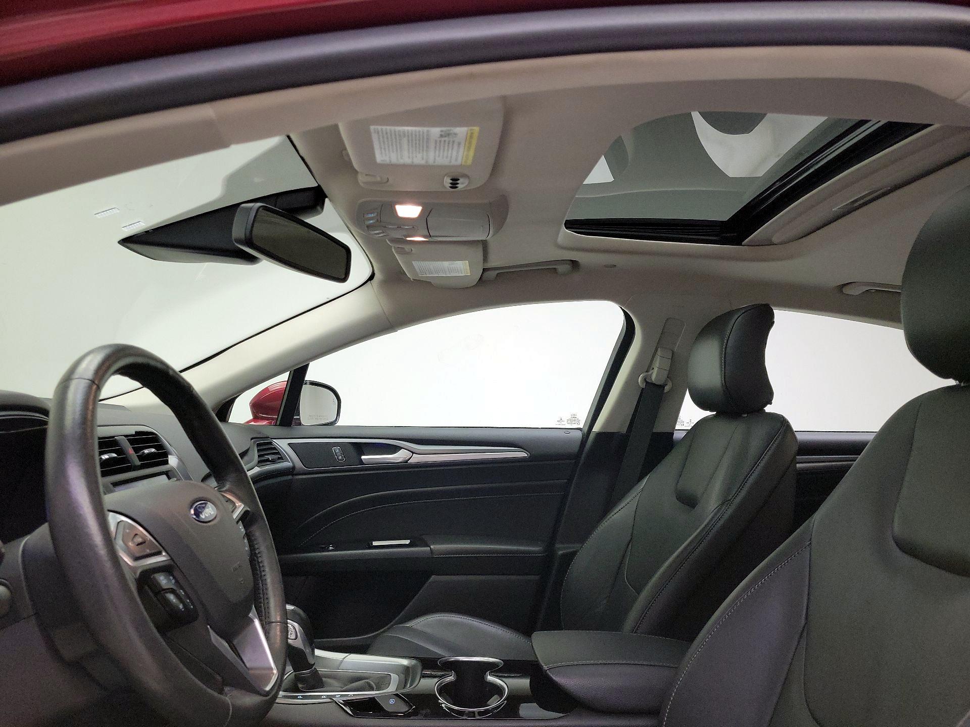 Thumbnail: 2015 Ford Fusion - 17
