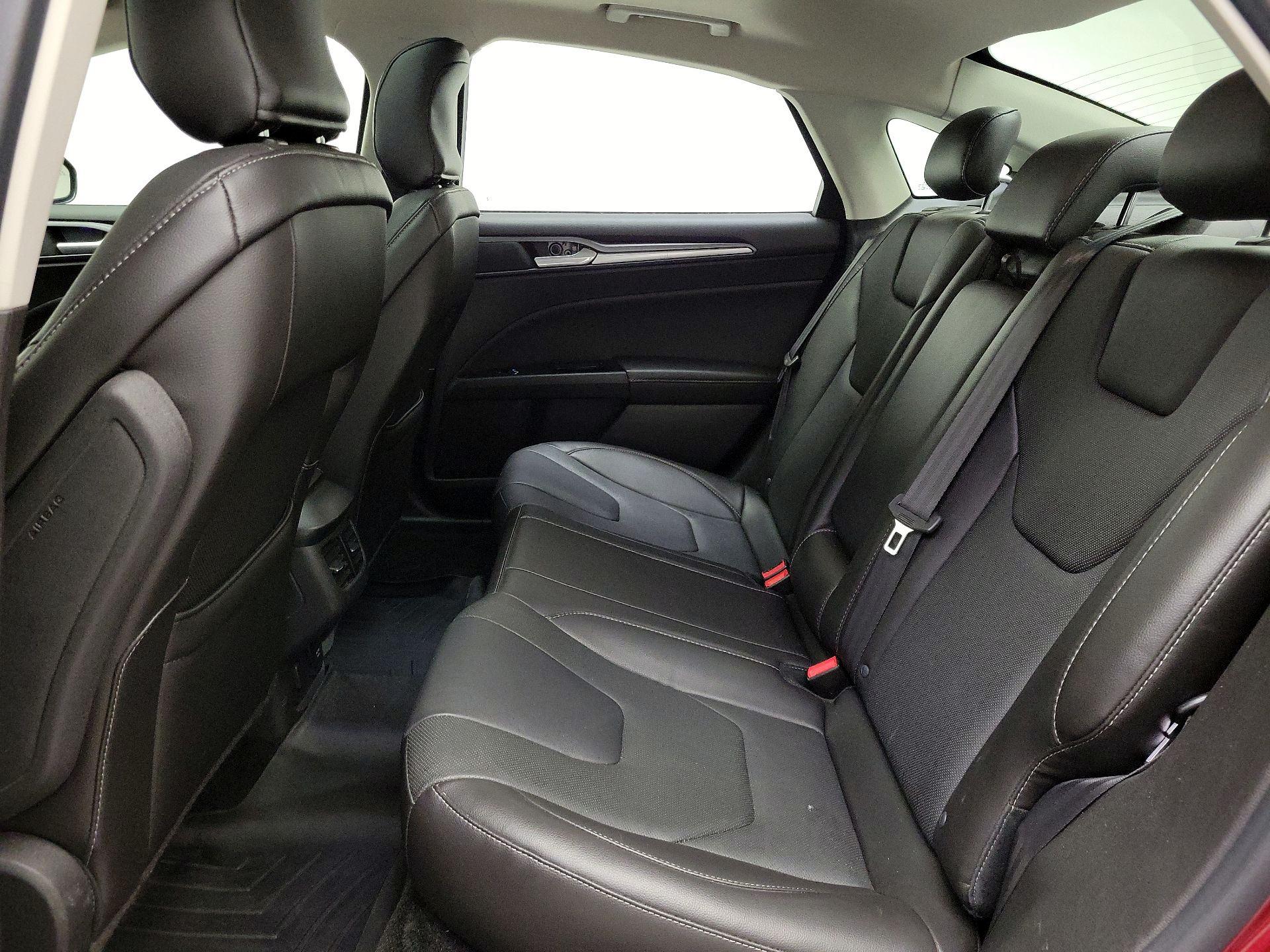 Thumbnail: 2015 Ford Fusion - 18