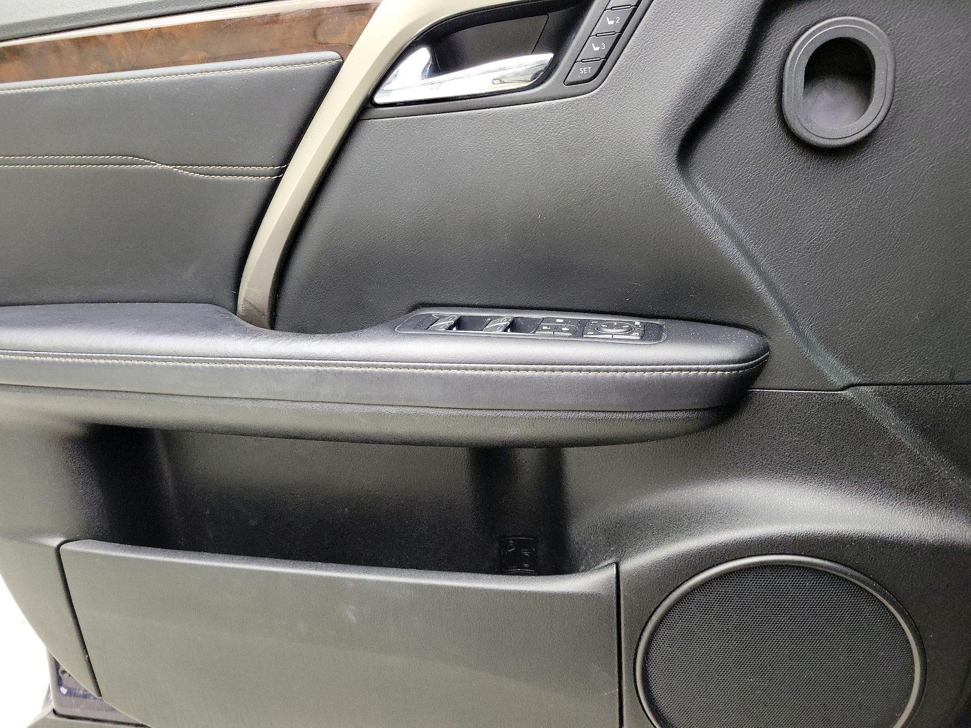 Thumbnail: 2017 Lexus RX - 12