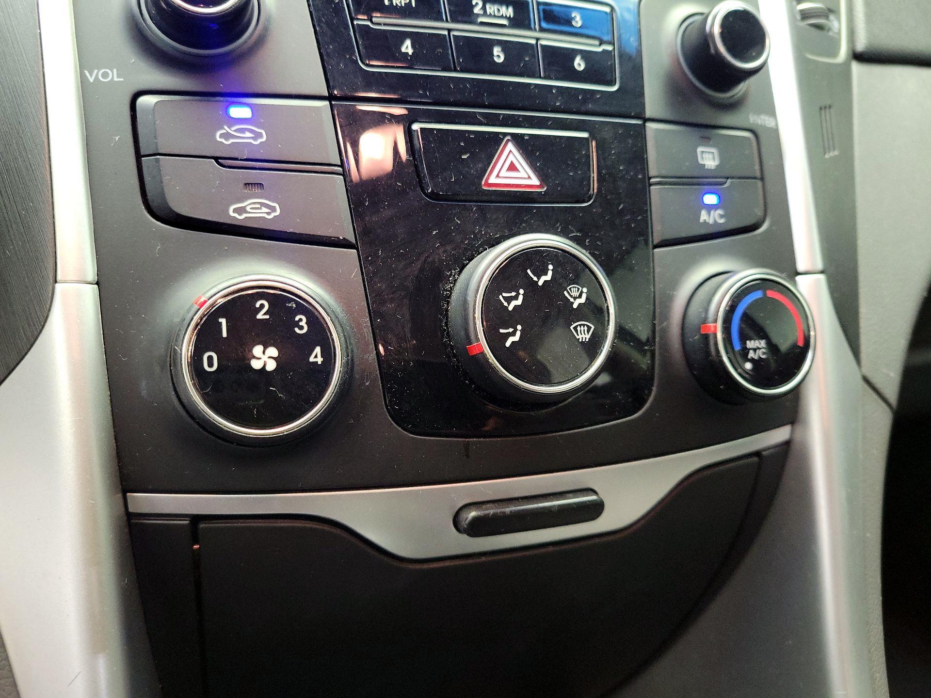 Thumbnail: 2014 Hyundai Sonata - 14