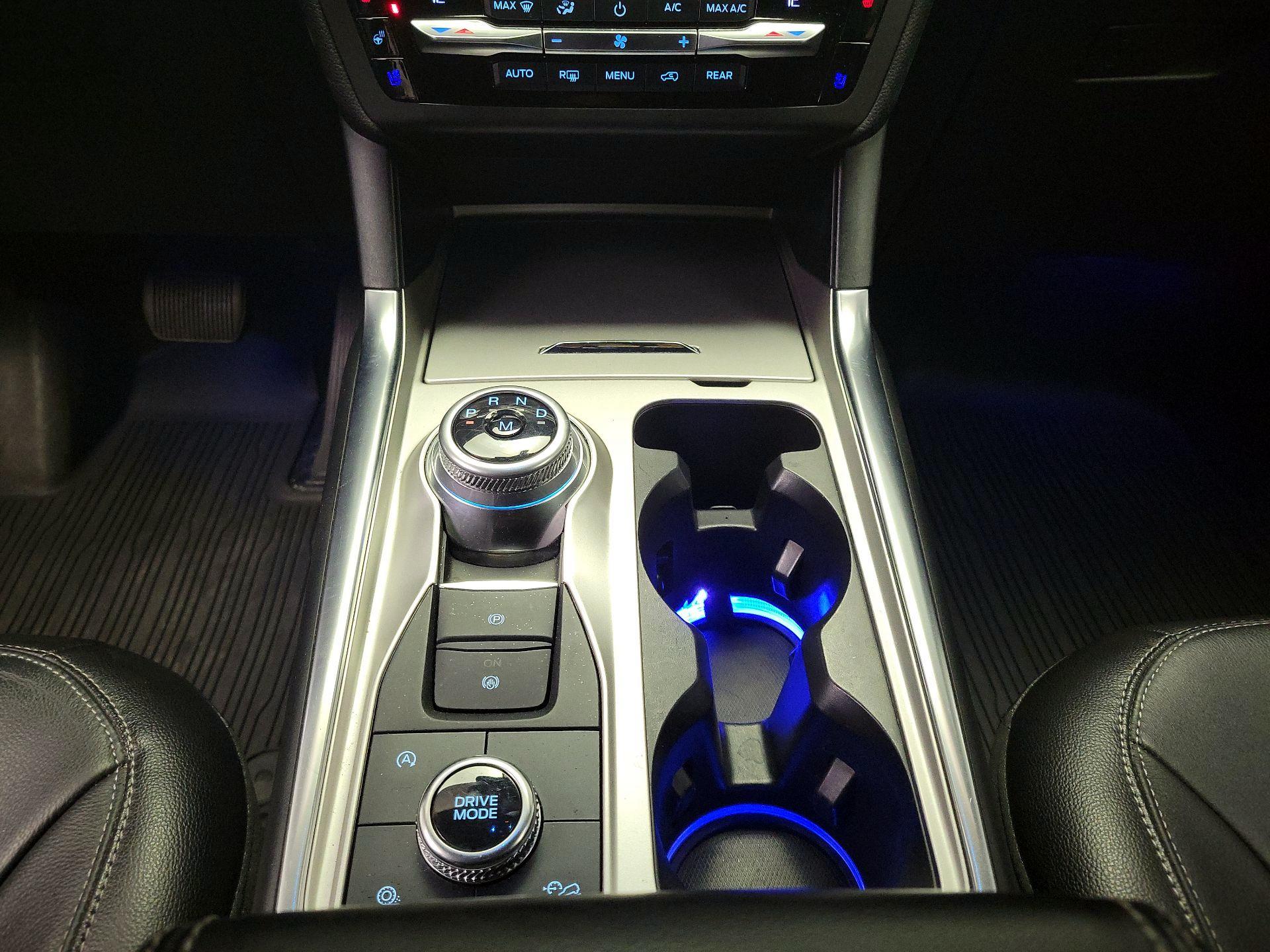 Thumbnail: 2020 Ford Explorer - 18