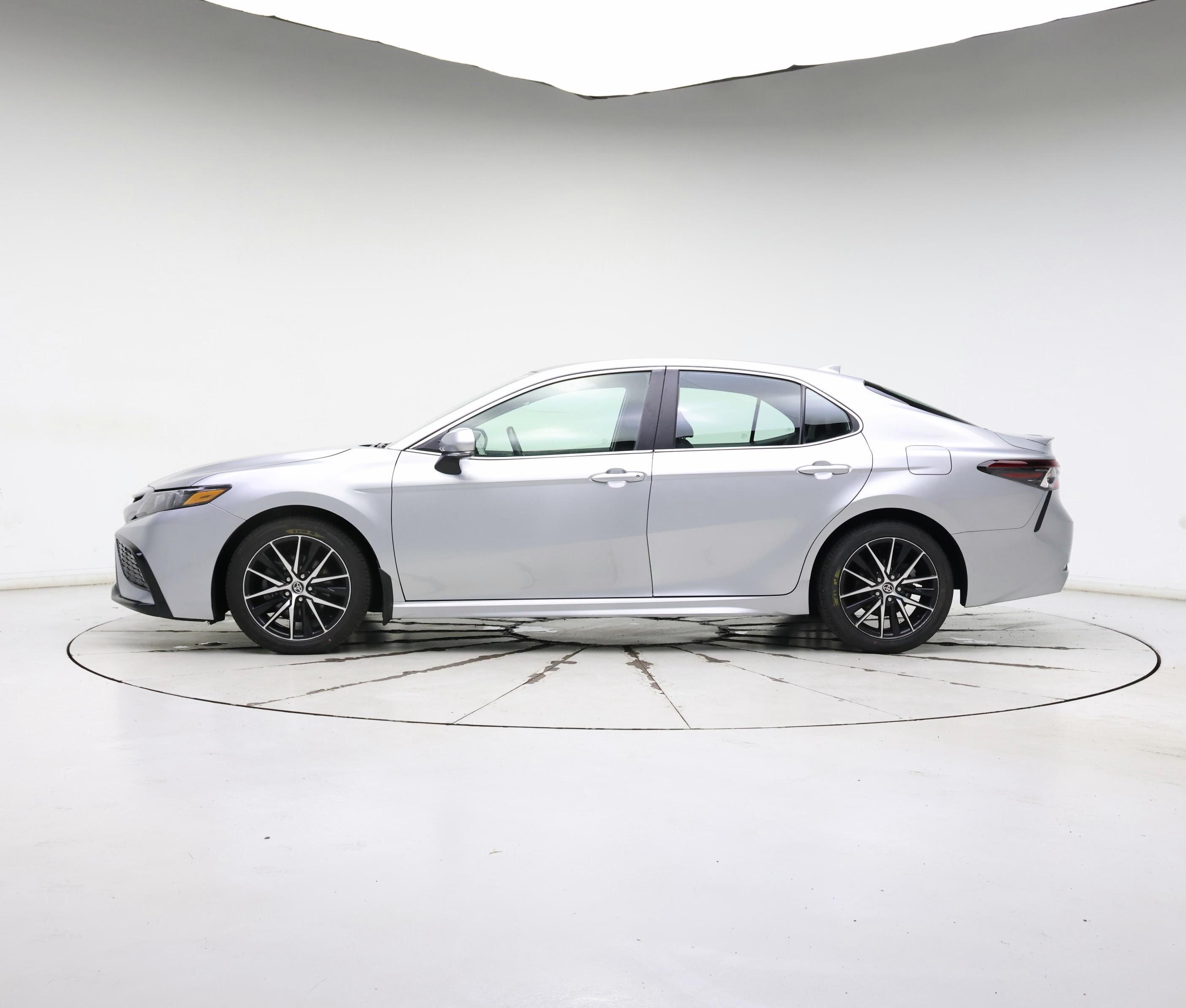 Thumbnail: 2023 Toyota Camry - 3