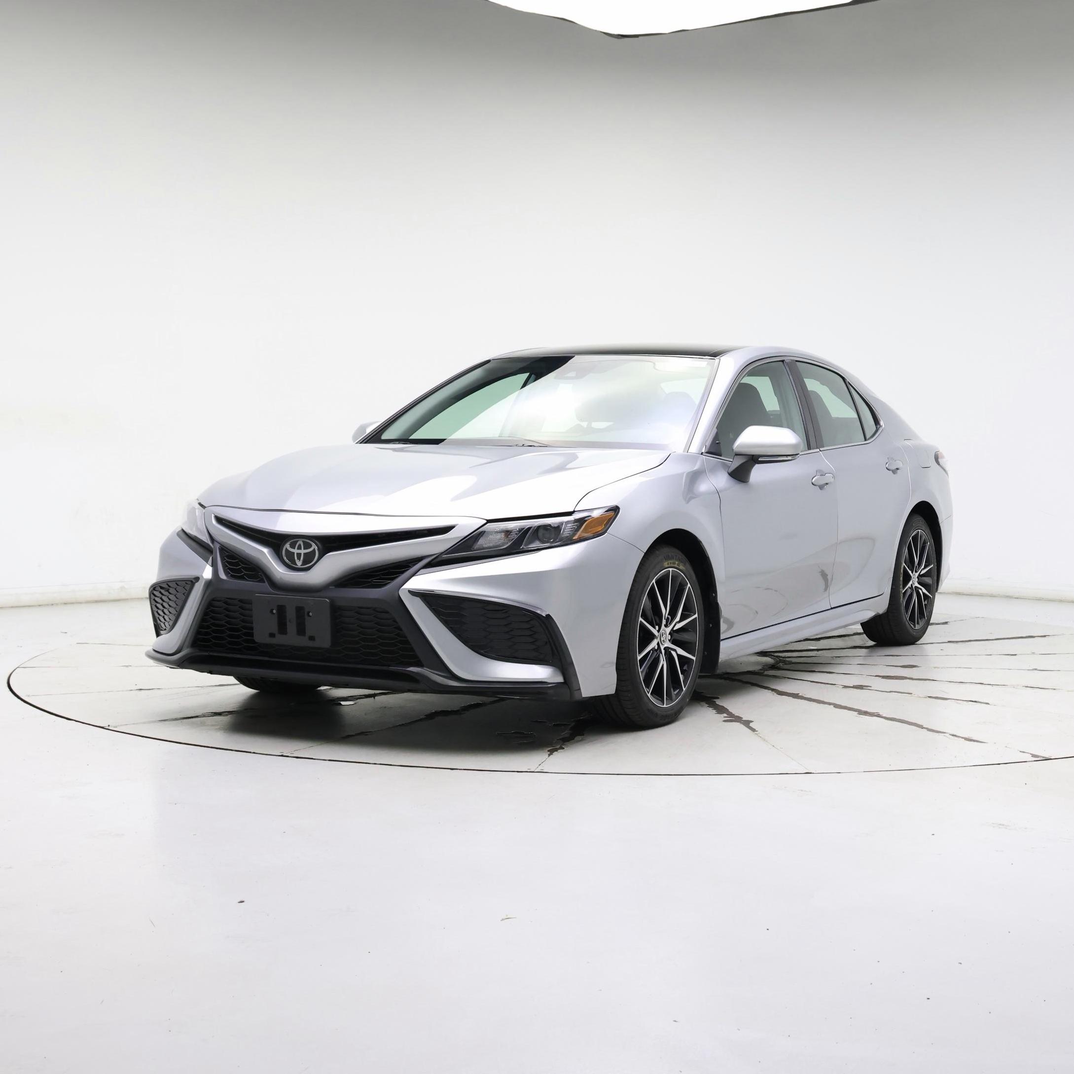 Thumbnail: 2023 Toyota Camry - 4