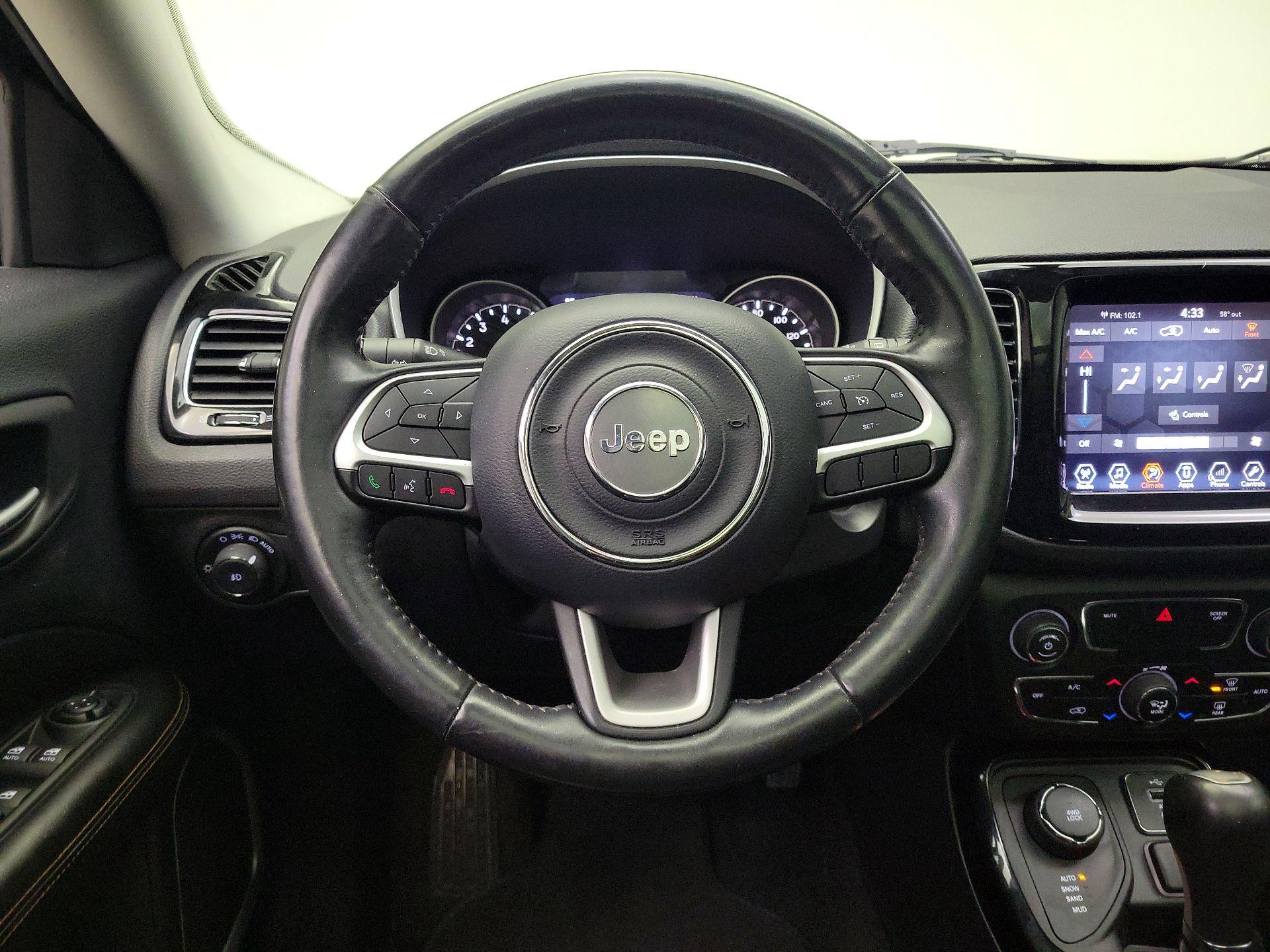 Thumbnail: 2018 Jeep Compass - 10