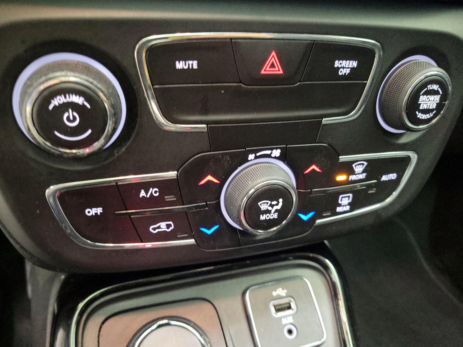 Thumbnail: 2018 Jeep Compass - 16