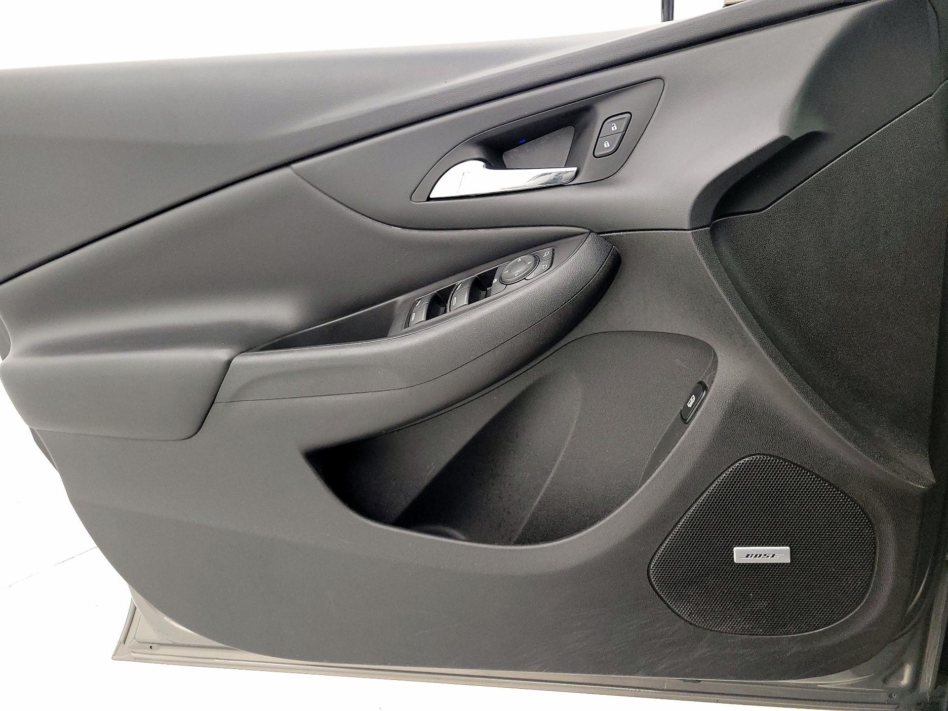 Thumbnail: 2017 Chevrolet Volt - 12