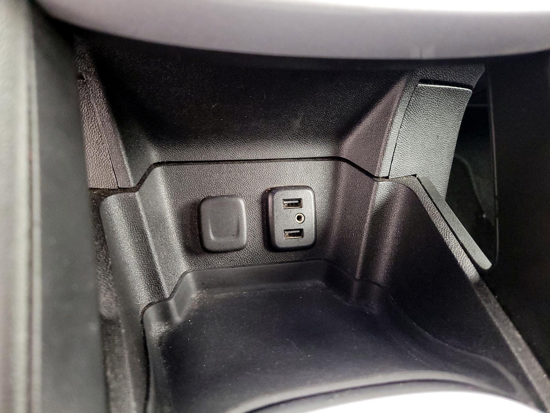 Thumbnail: 2017 Chevrolet Volt - 19