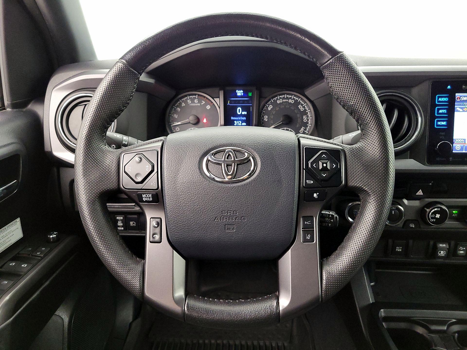 Thumbnail: 2018 Toyota Tacoma - 10