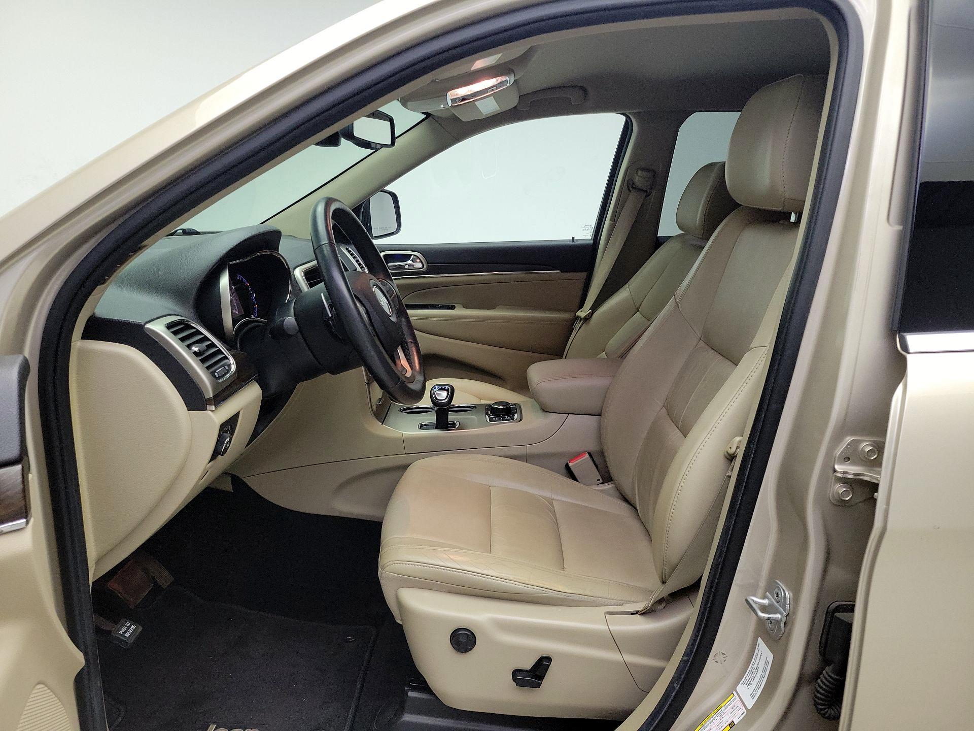 Thumbnail: 2014 Jeep Grand Cherokee - 11