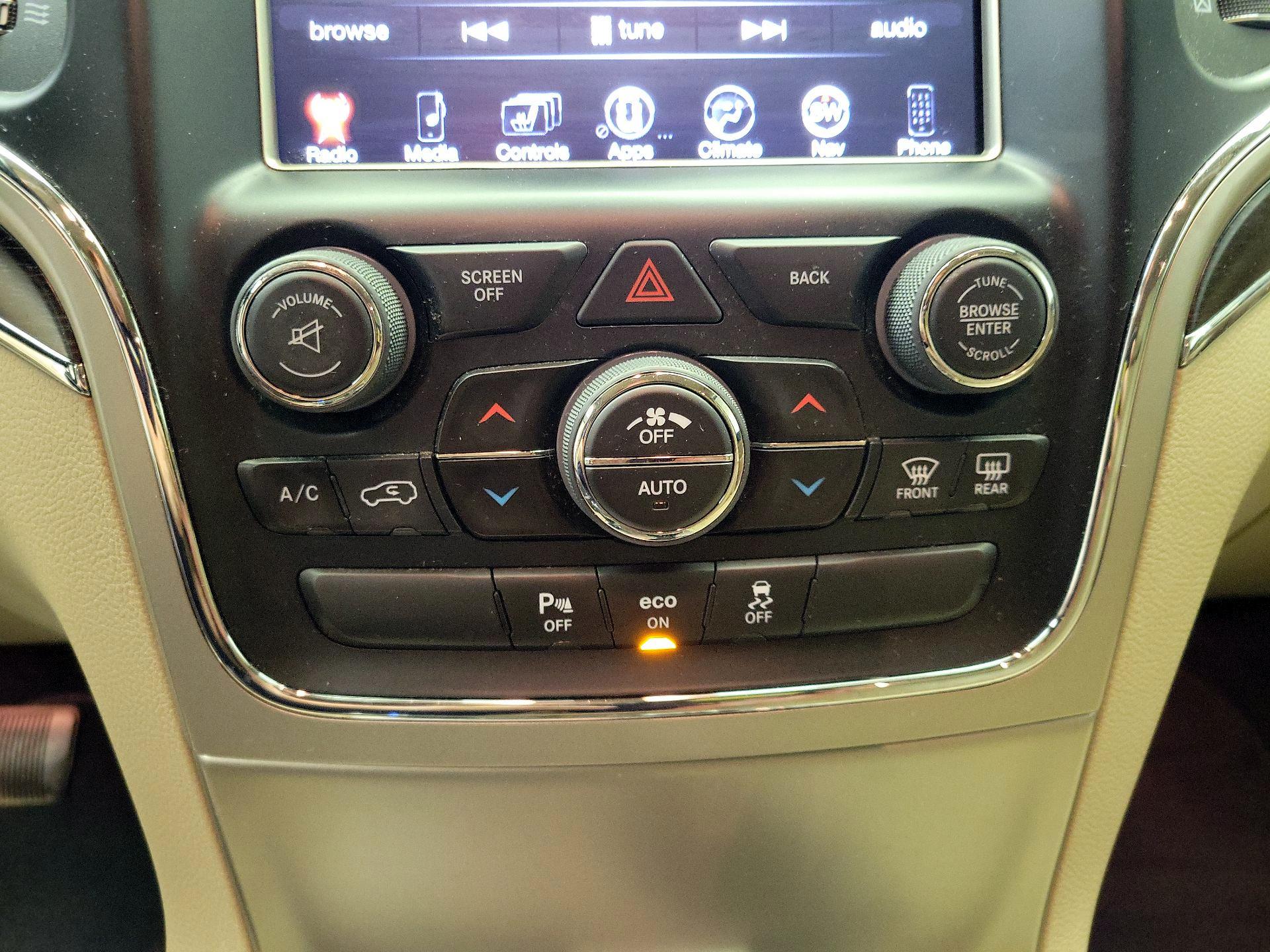 Thumbnail: 2014 Jeep Grand Cherokee - 17