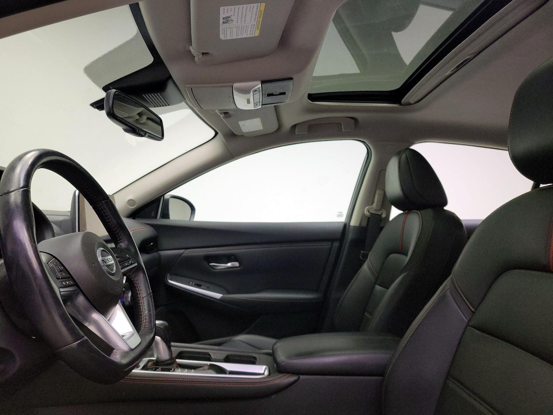 Thumbnail: 2020 Nissan Sentra - 18
