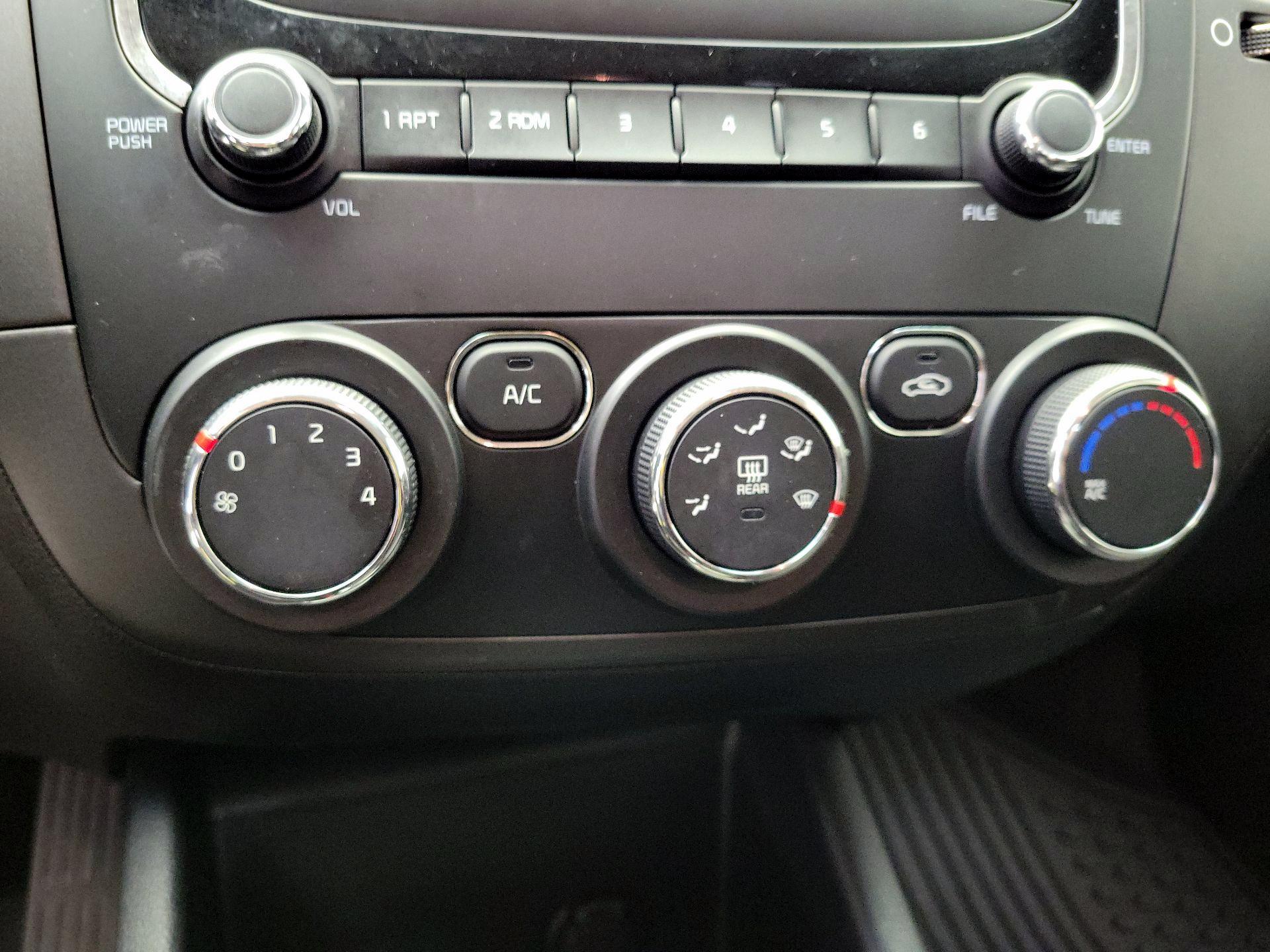 Thumbnail: 2017 Kia Forte - 15