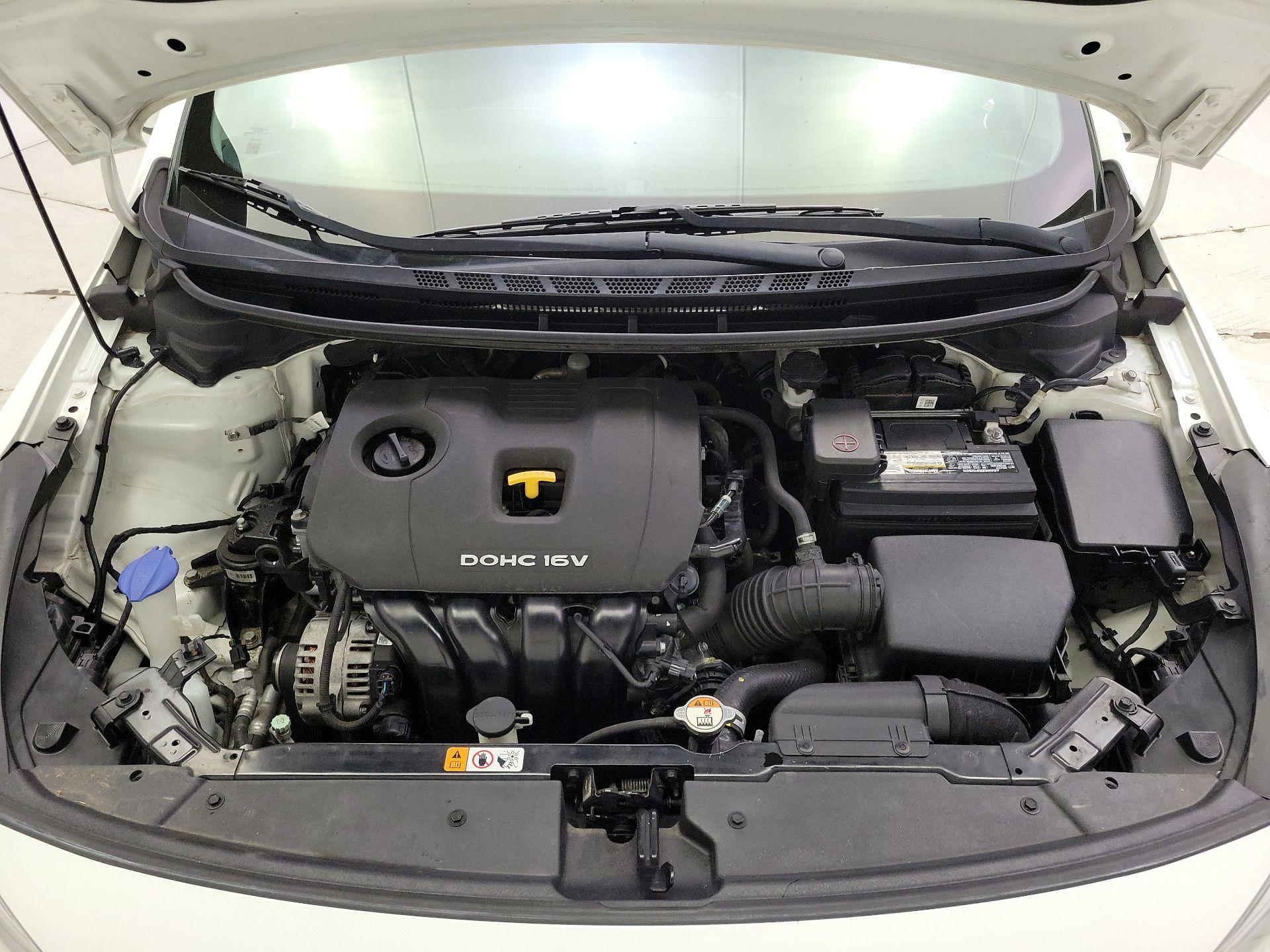 Thumbnail: 2017 Kia Forte - 20