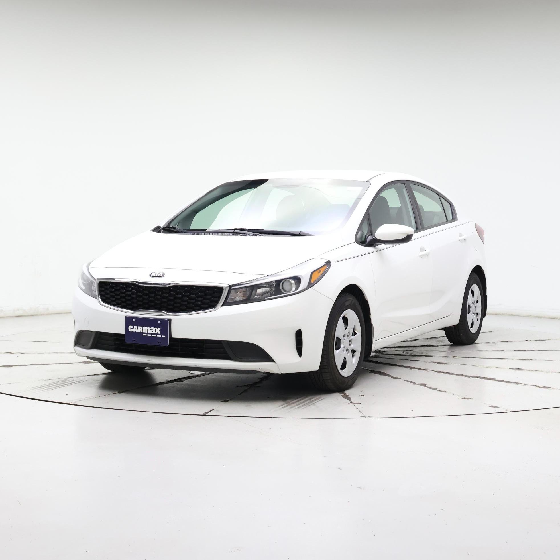 Thumbnail: 2017 Kia Forte - 4
