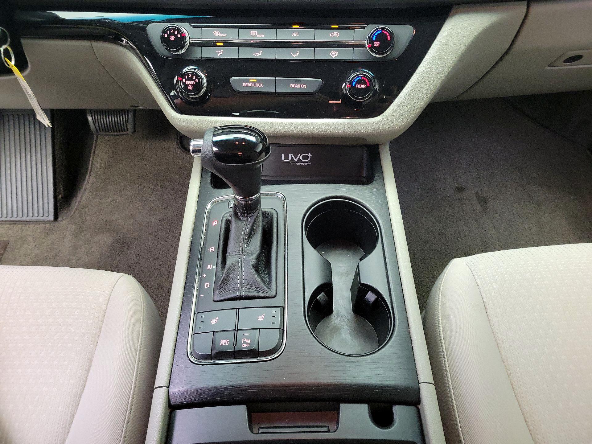 Thumbnail: 2016 Kia Sedona - 17