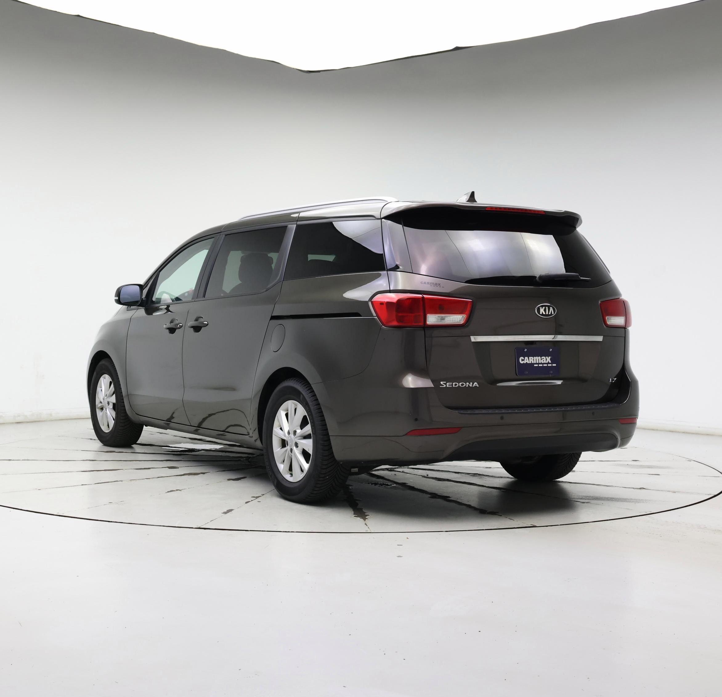 Thumbnail: 2016 Kia Sedona - 2