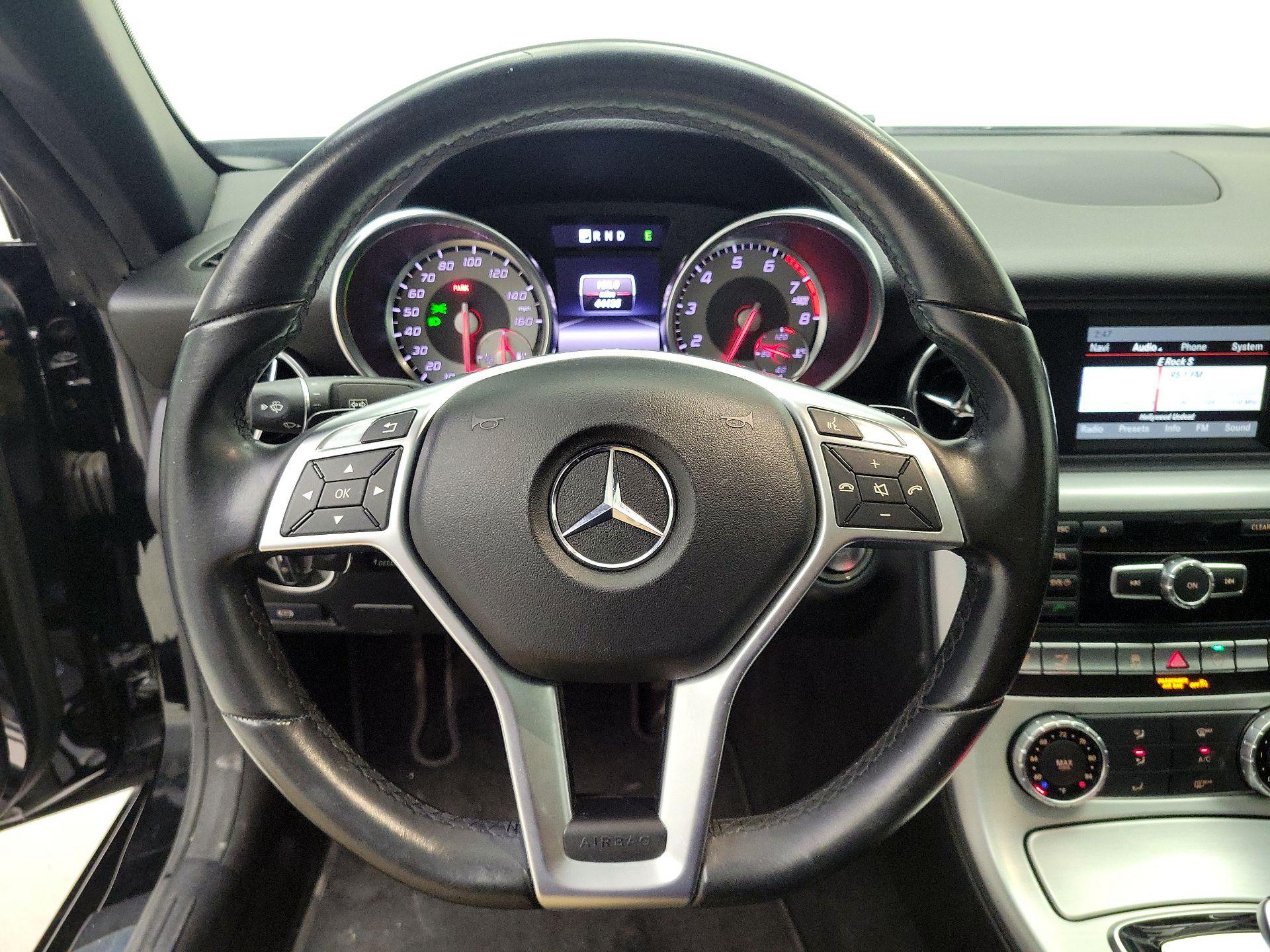 Thumbnail: 2016 Mercedes-Benz SLK - 10