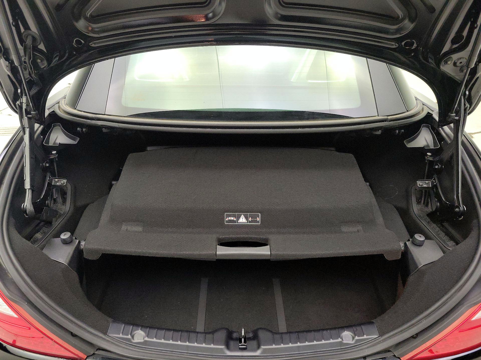 Thumbnail: 2016 Mercedes-Benz SLK - 20