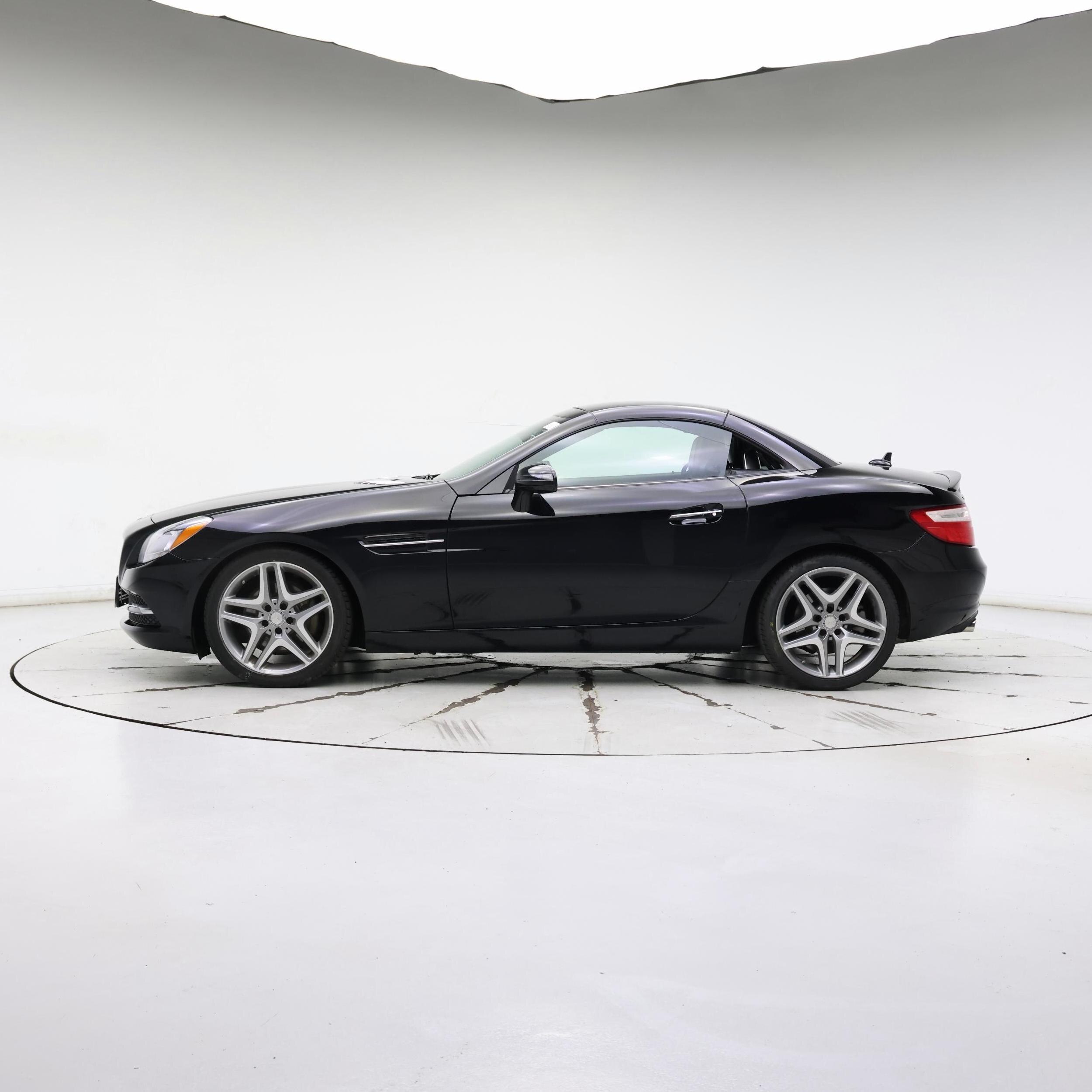 Thumbnail: 2016 Mercedes-Benz SLK - 3
