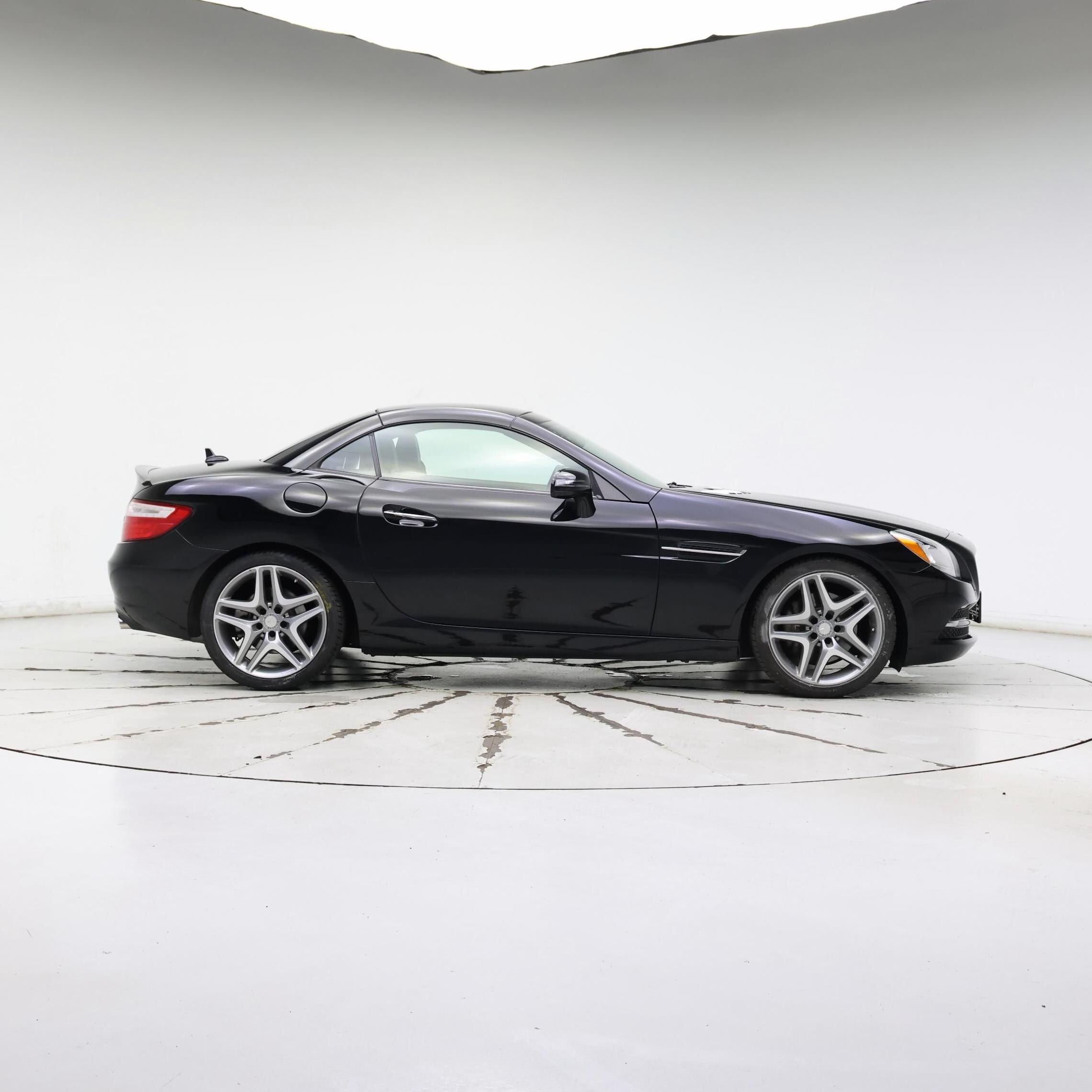 Thumbnail: 2016 Mercedes-Benz SLK - 7