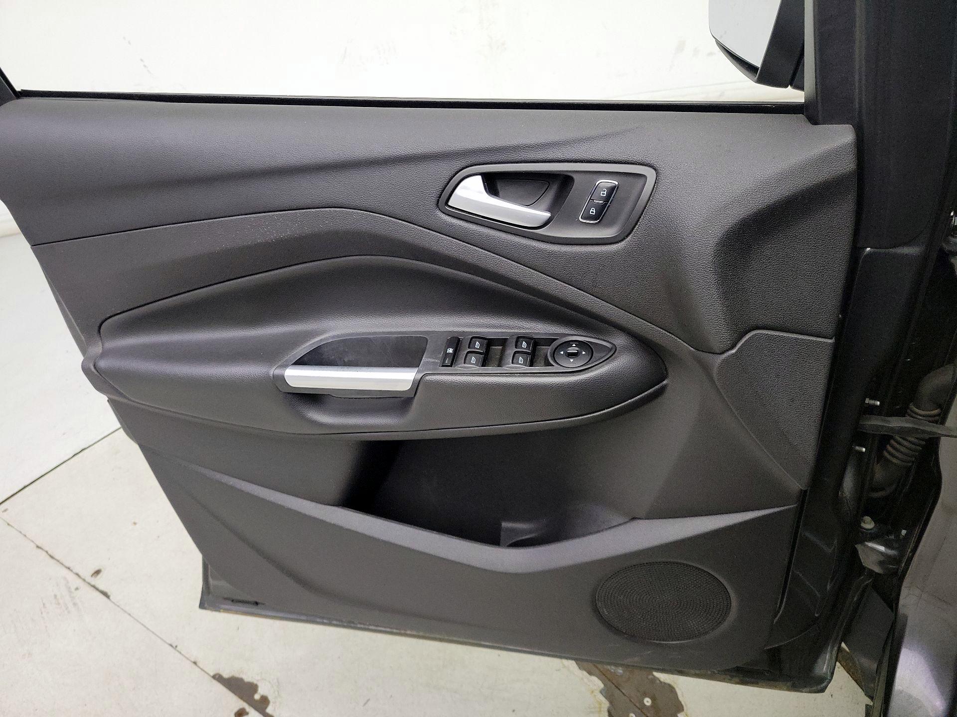 Thumbnail: 2015 Ford Escape - 12