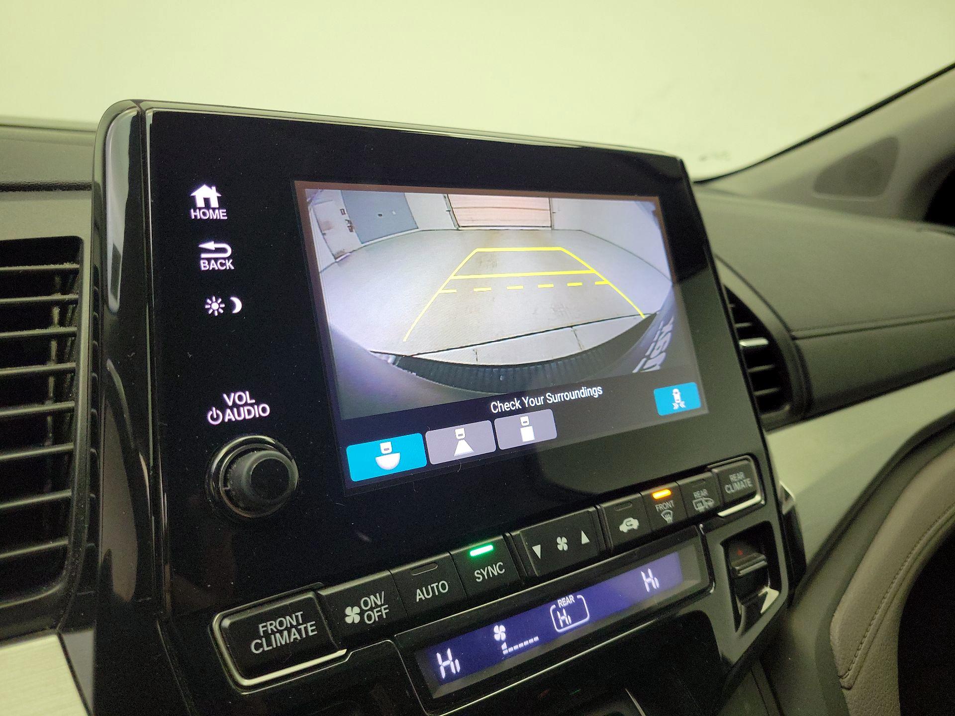 Thumbnail: 2019 Honda Odyssey - 14