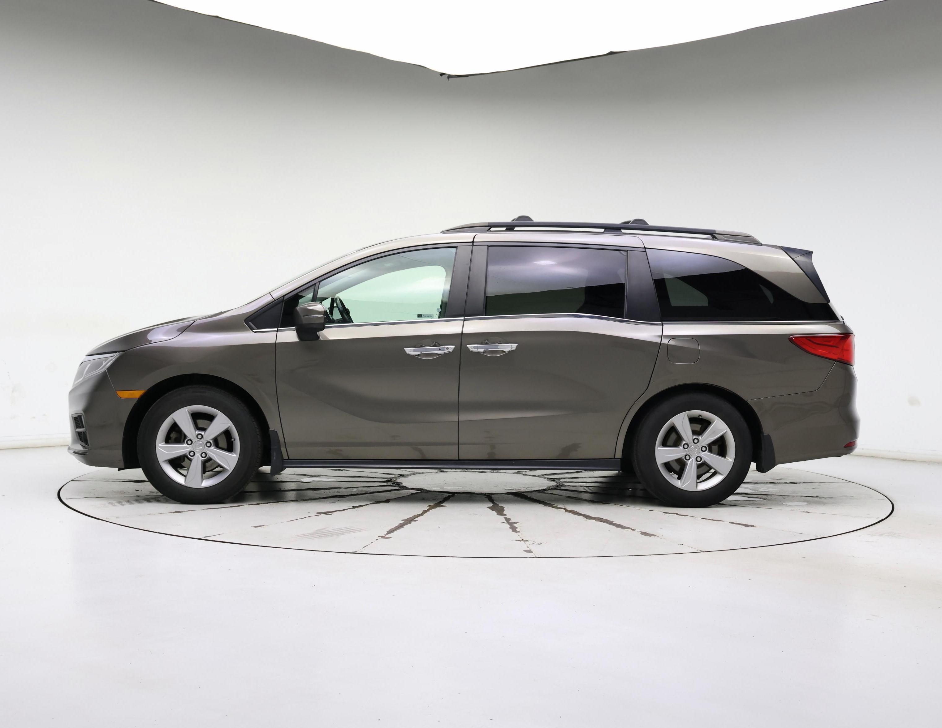 Thumbnail: 2019 Honda Odyssey - 3