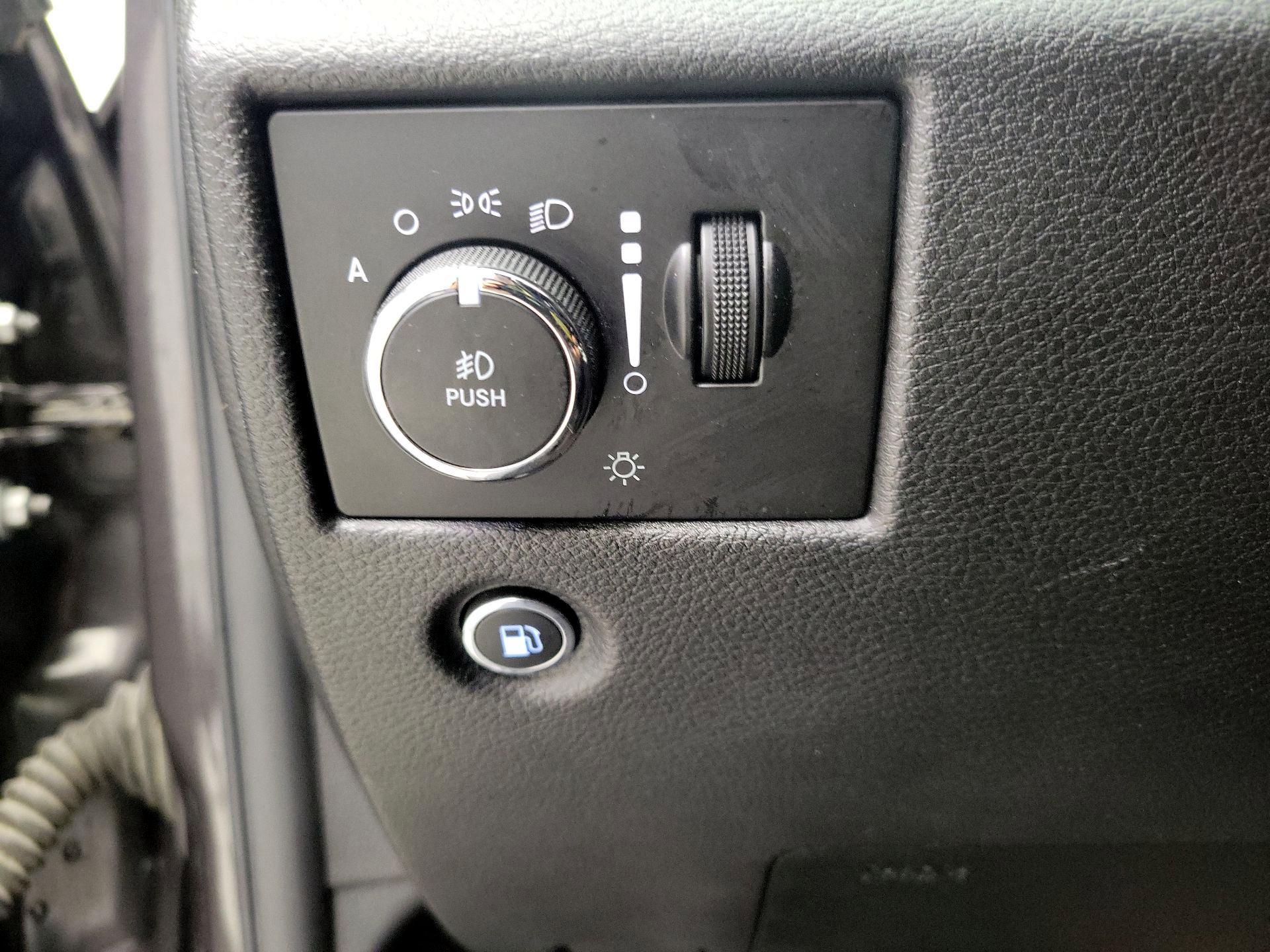 Thumbnail: 2019 Jeep Grand Cherokee - 13