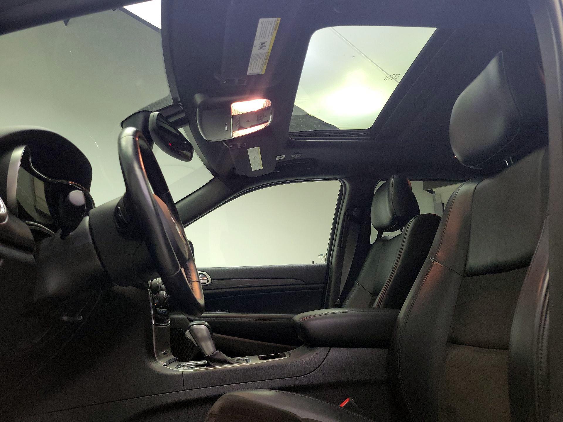 Thumbnail: 2019 Jeep Grand Cherokee - 20