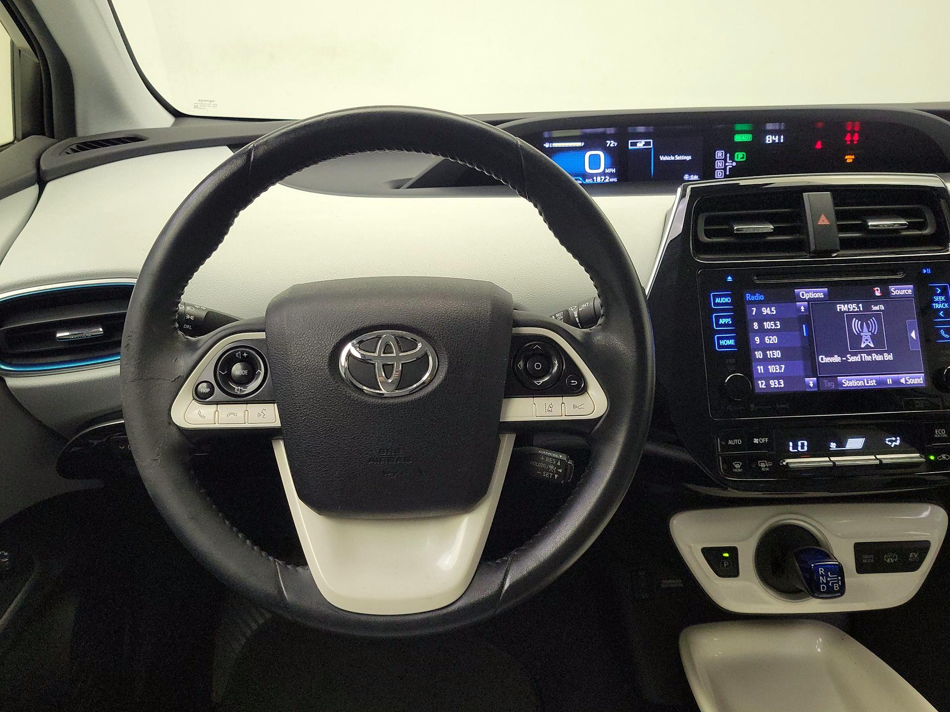 Thumbnail: 2017 Toyota Prius Prime - 10