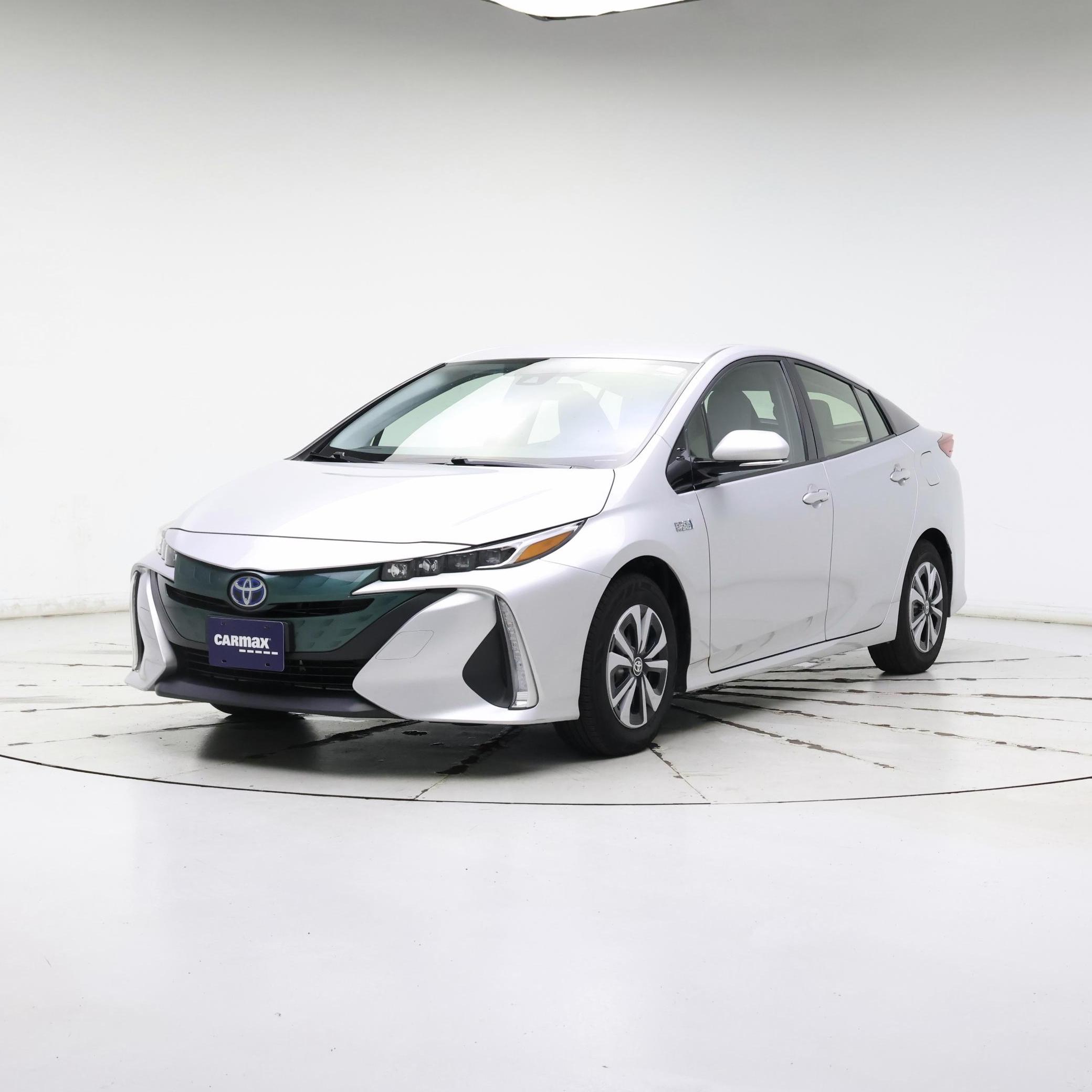 Thumbnail: 2017 Toyota Prius Prime - 4