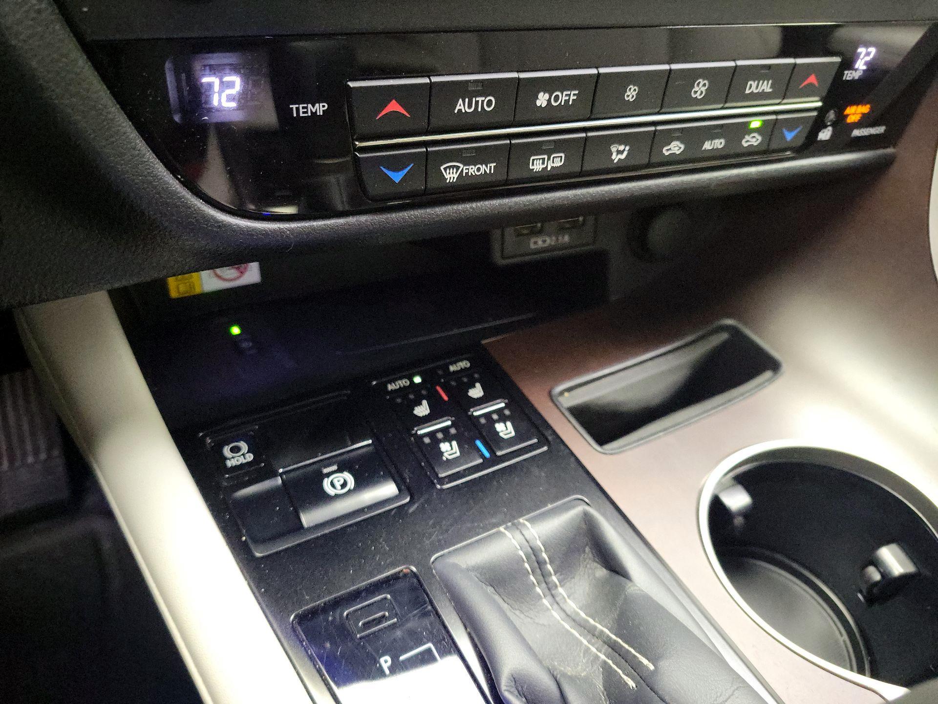 Thumbnail: 2022 Lexus RX - 17