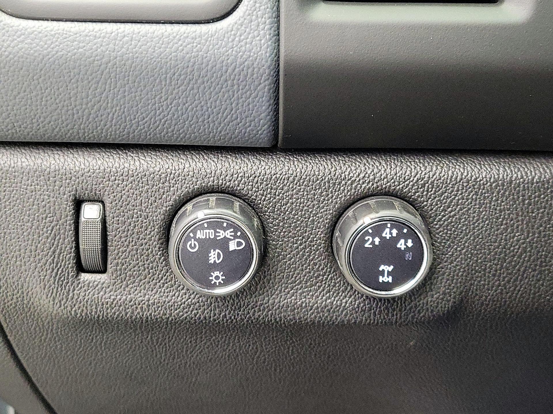 Thumbnail: 2015 Chevrolet Colorado - 13