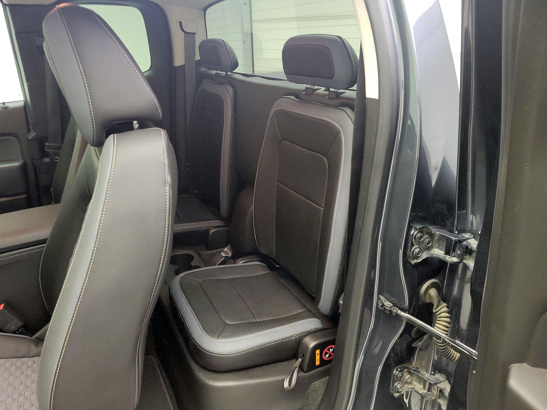 Thumbnail: 2015 Chevrolet Colorado - 19