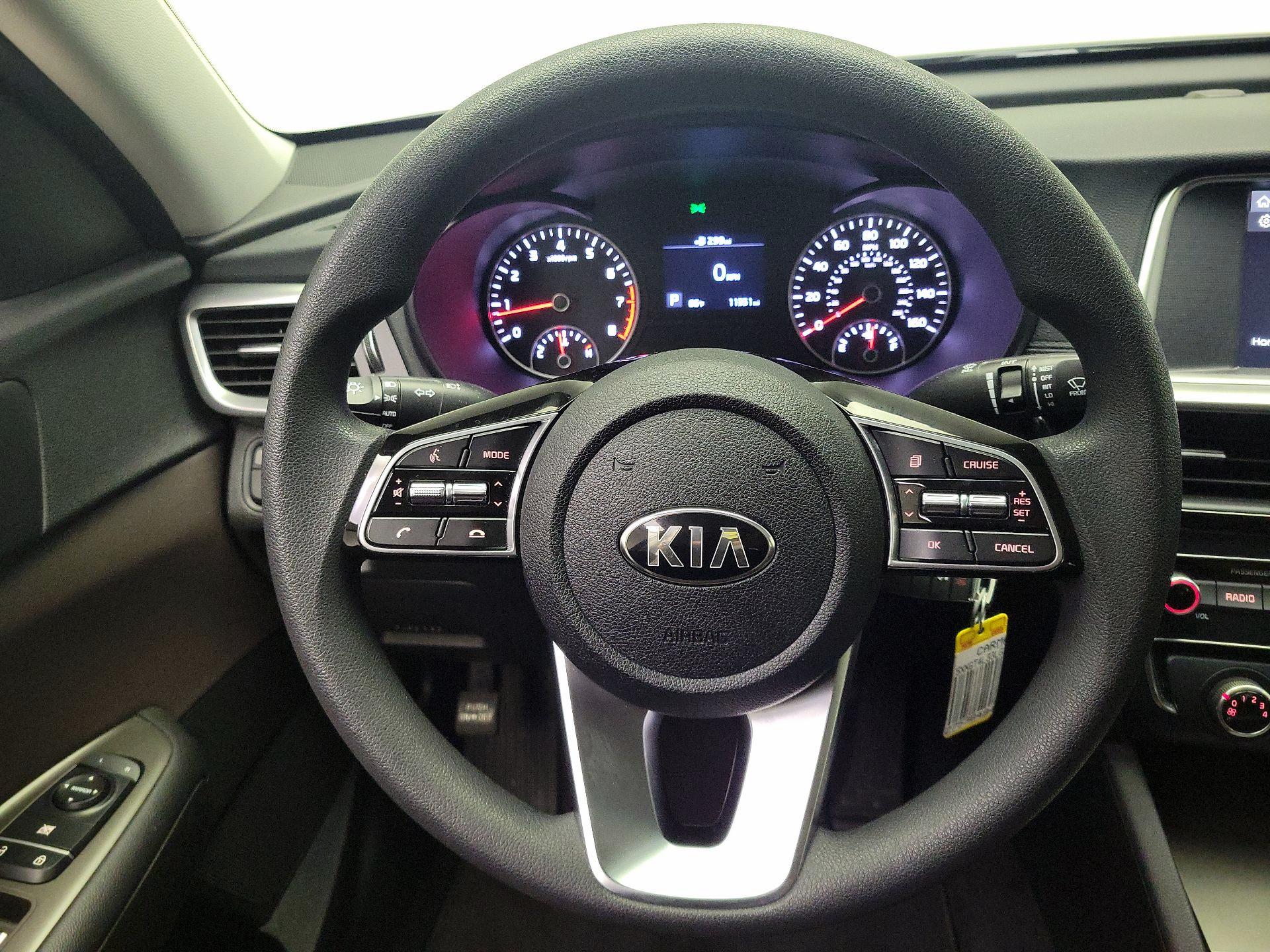 Thumbnail: 2020 Kia Optima - 10