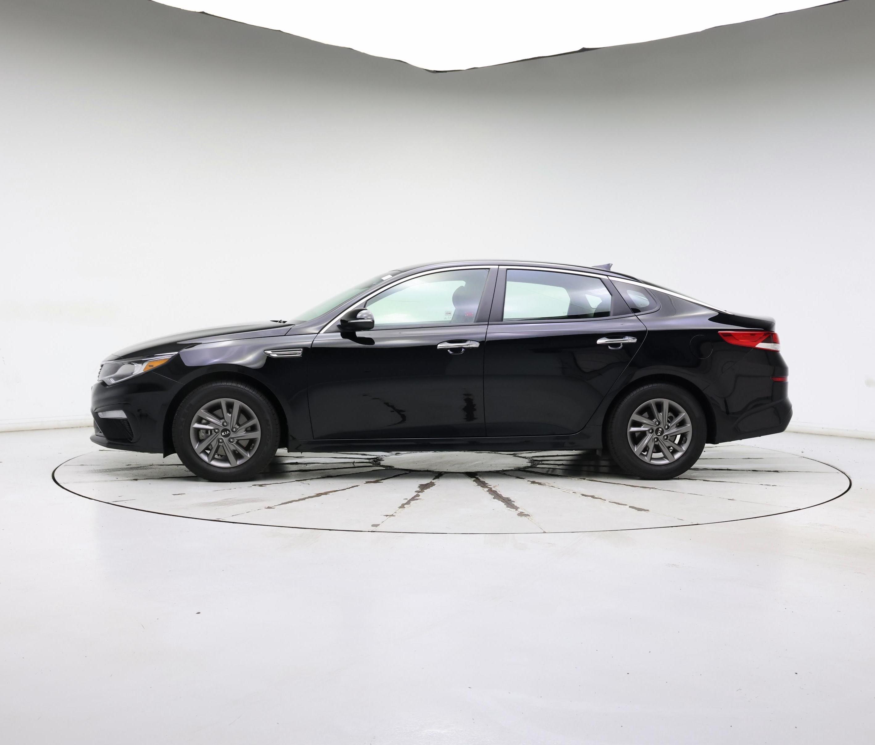 Thumbnail: 2020 Kia Optima - 3