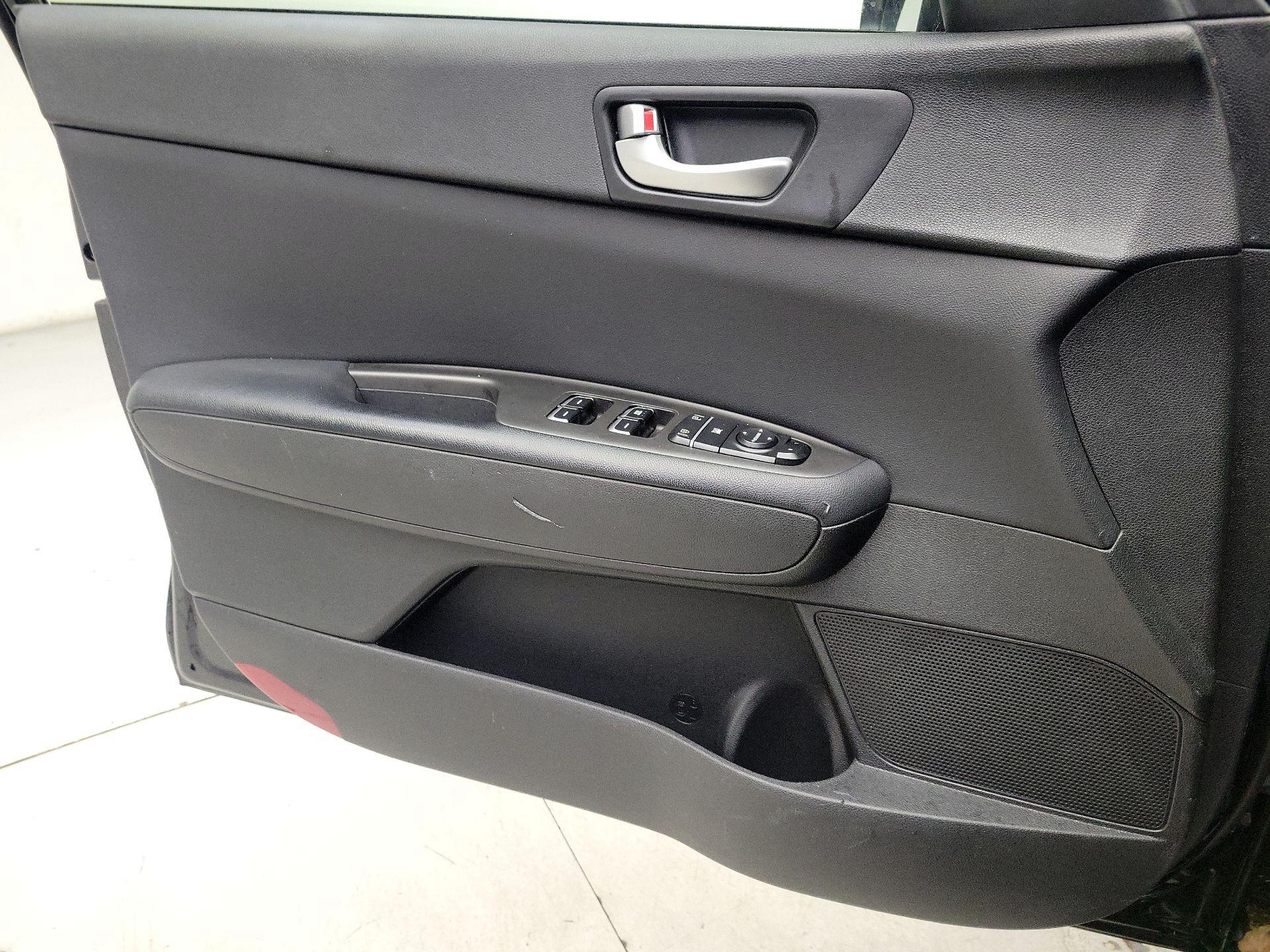 Thumbnail: 2018 Kia Optima - 12