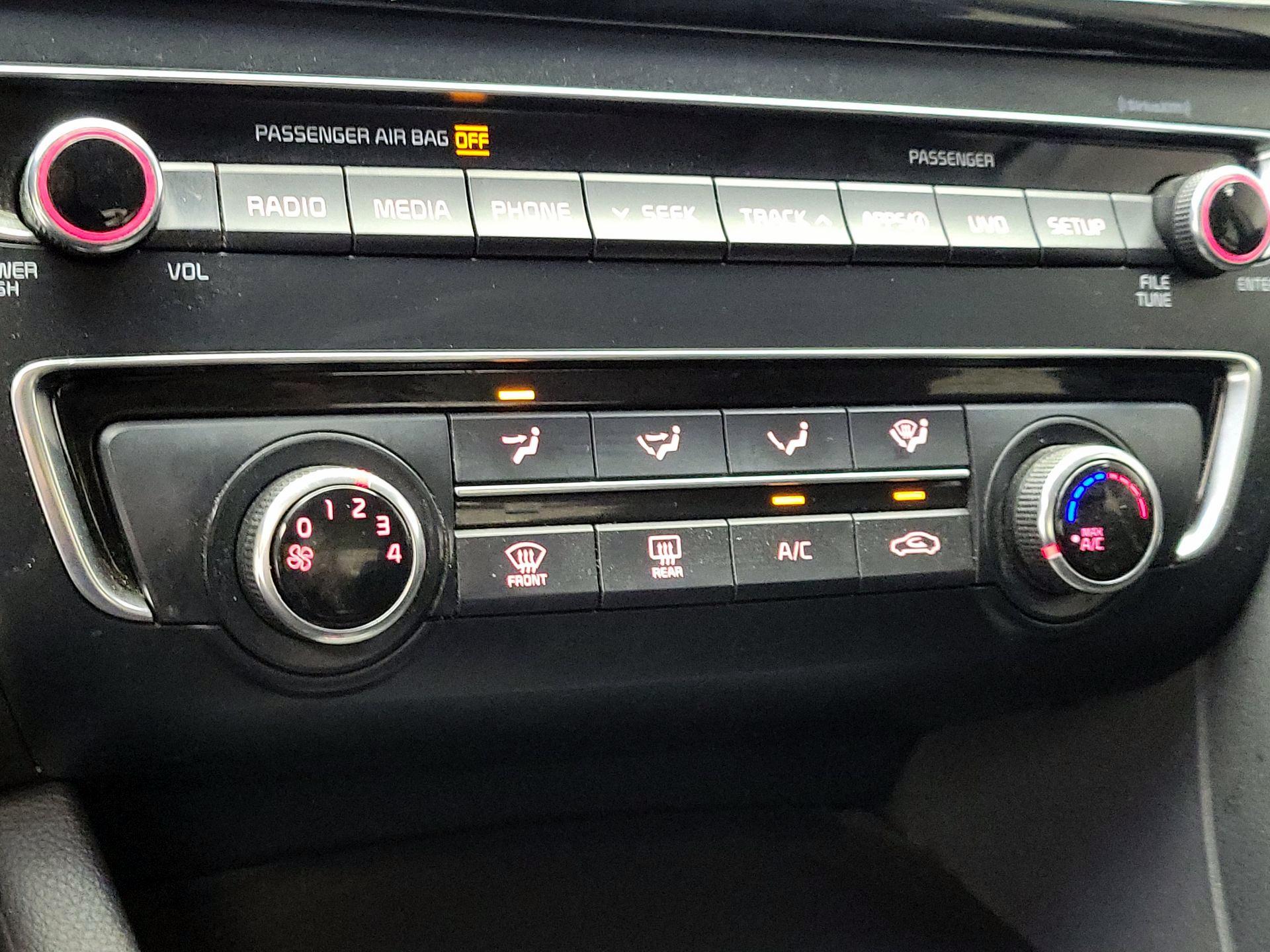 Thumbnail: 2018 Kia Optima - 16