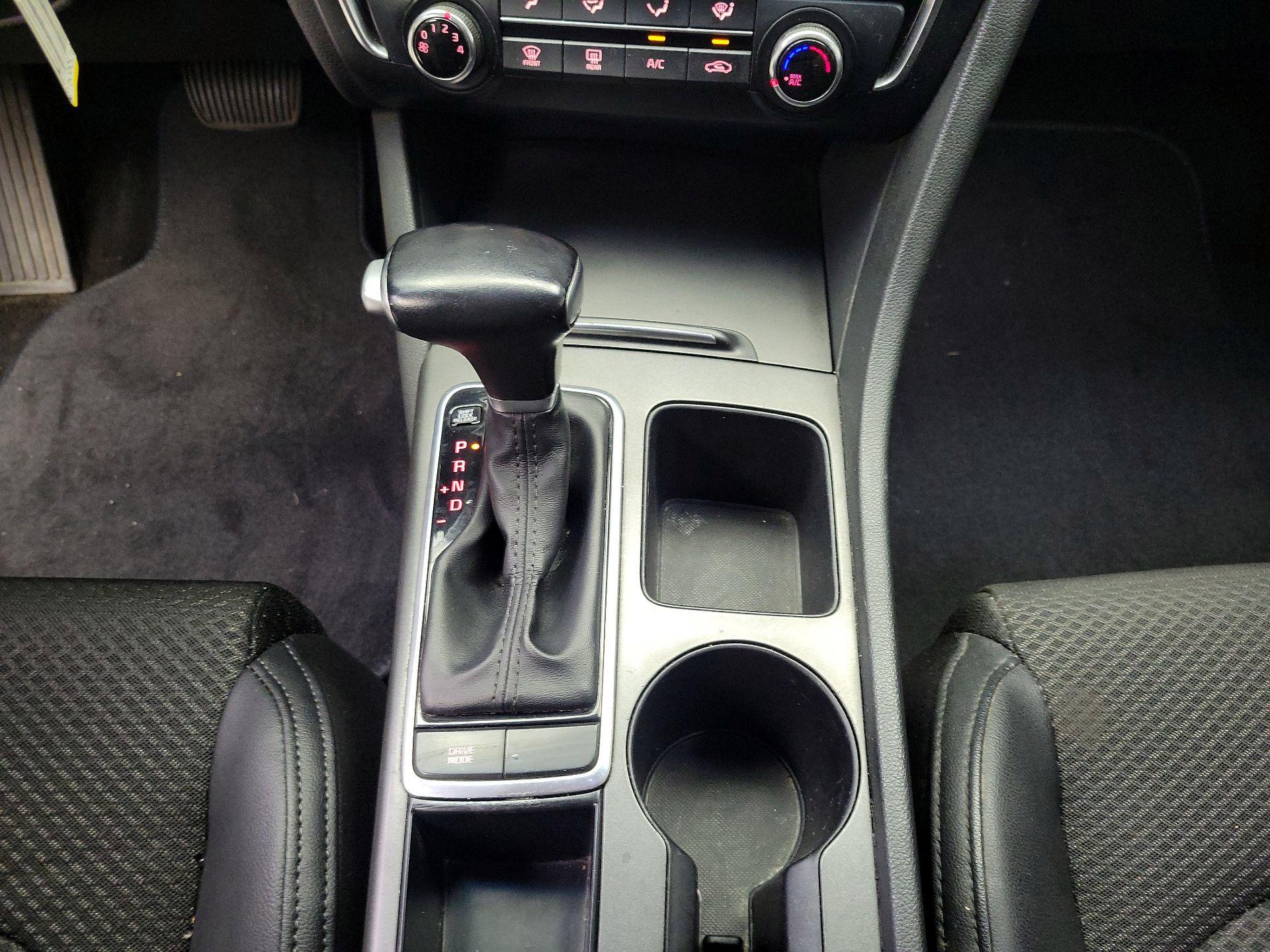 Thumbnail: 2018 Kia Optima - 17