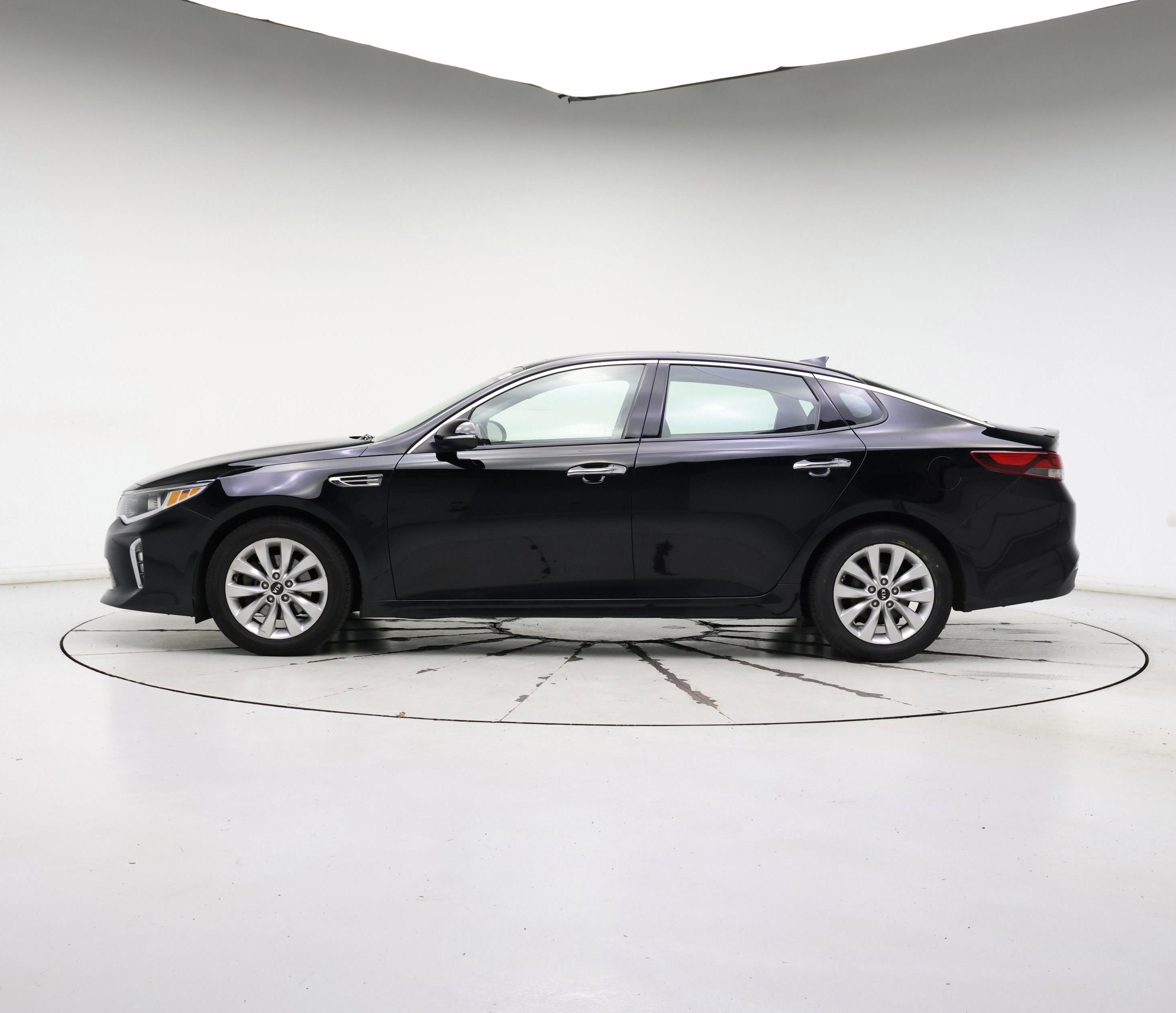 Thumbnail: 2018 Kia Optima - 3