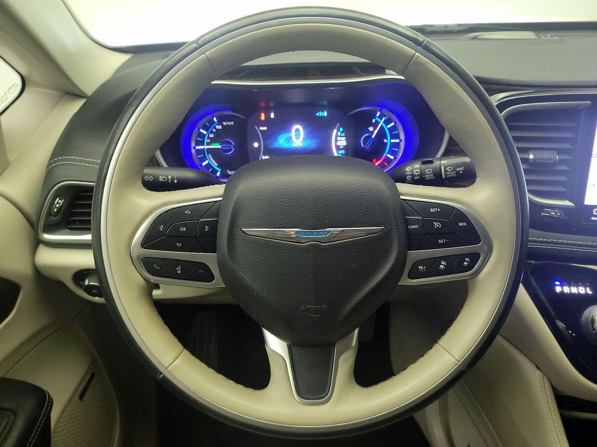 Thumbnail: 2021 Chrysler Pacifica - 10