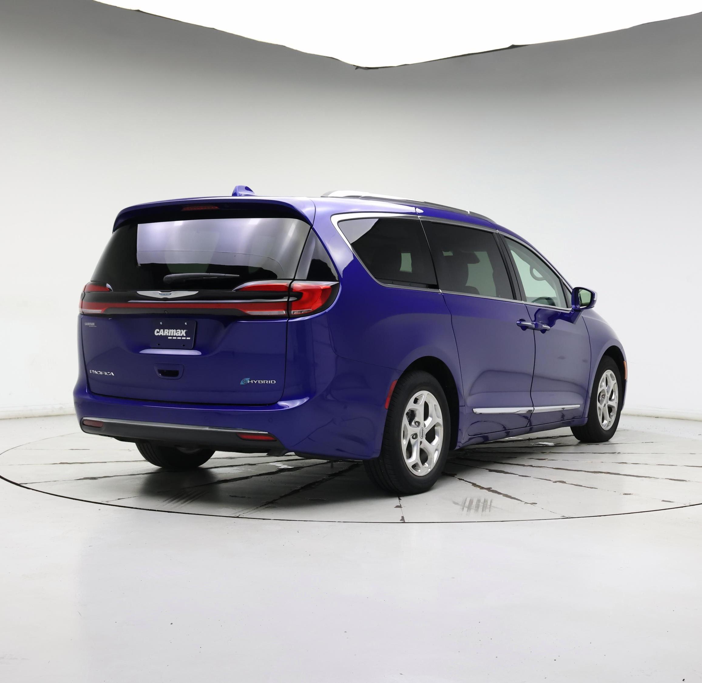 Thumbnail: 2021 Chrysler Pacifica - 8
