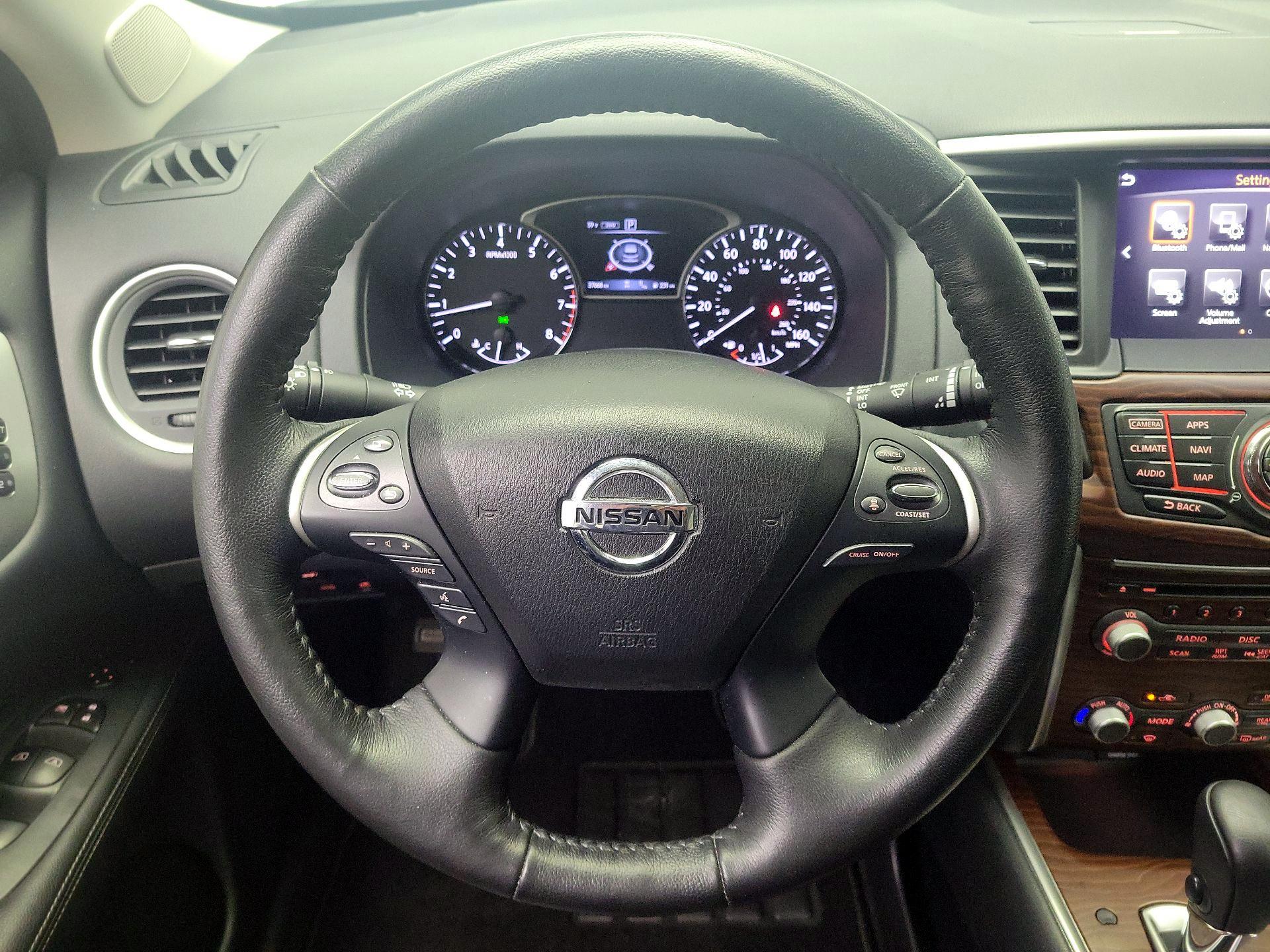 Thumbnail: 2020 Nissan Pathfinder - 10