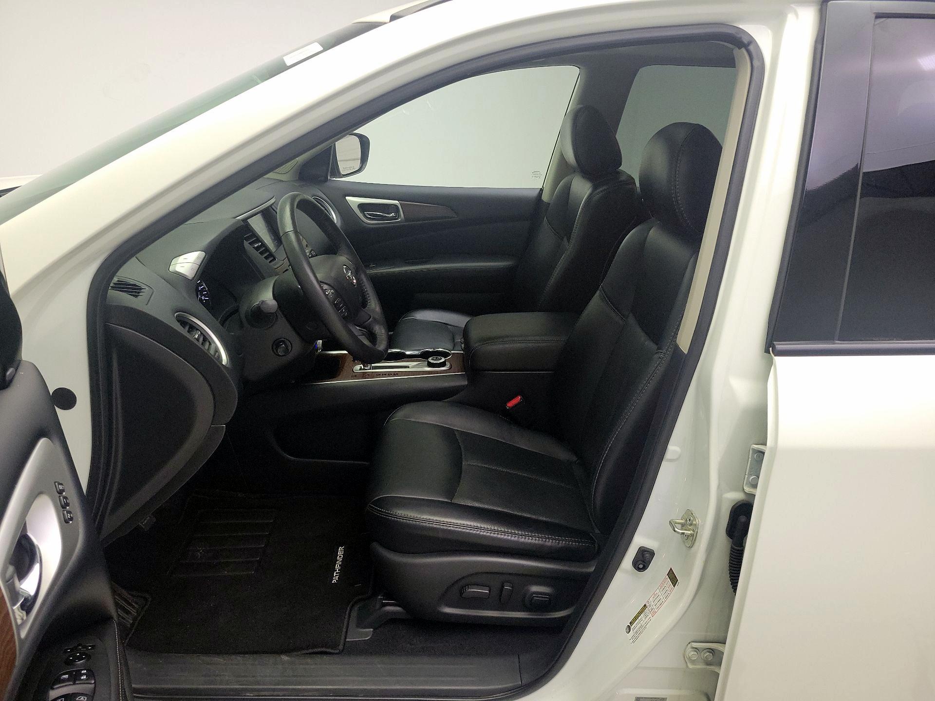 Thumbnail: 2020 Nissan Pathfinder - 11