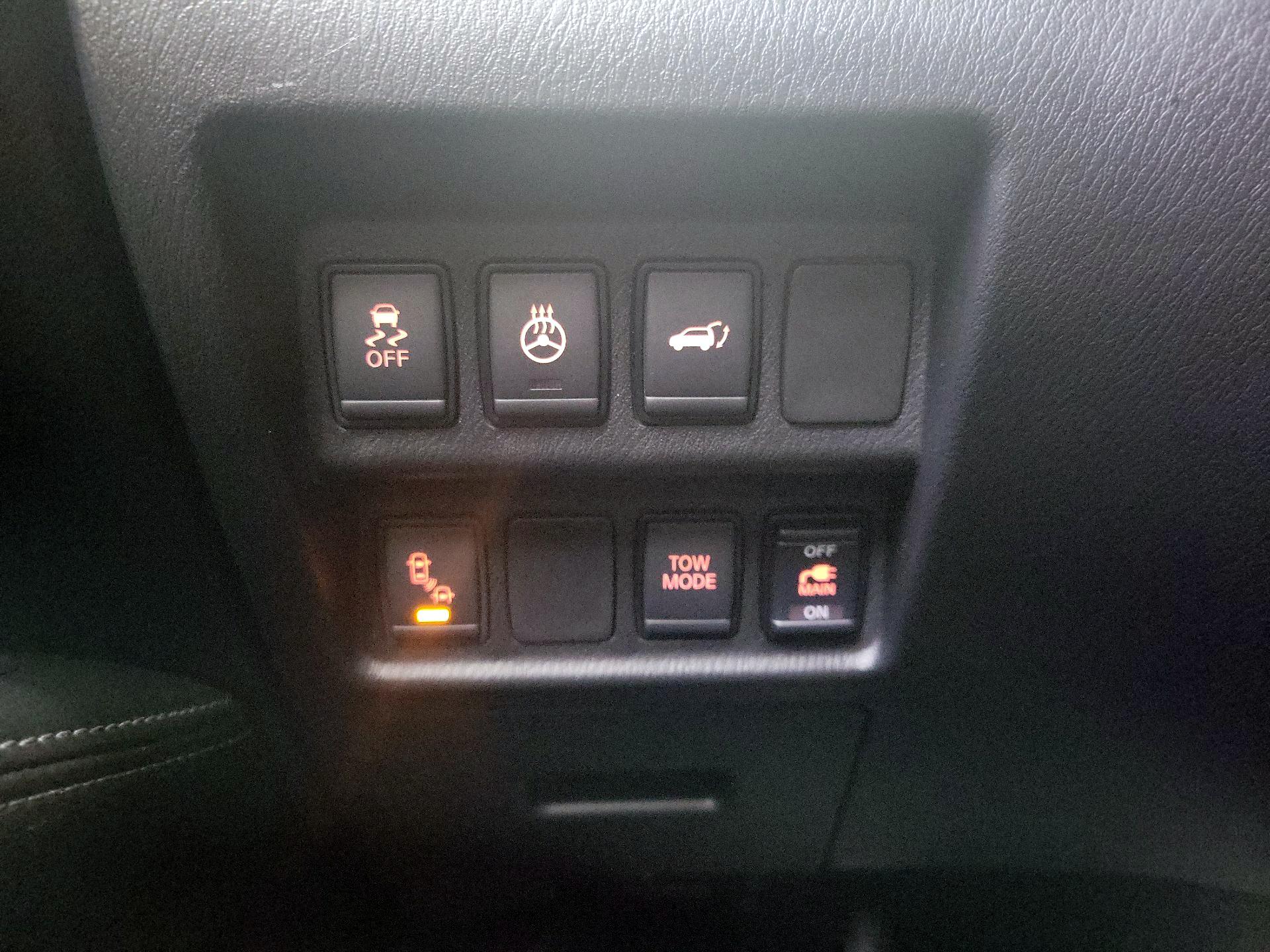 Thumbnail: 2020 Nissan Pathfinder - 13