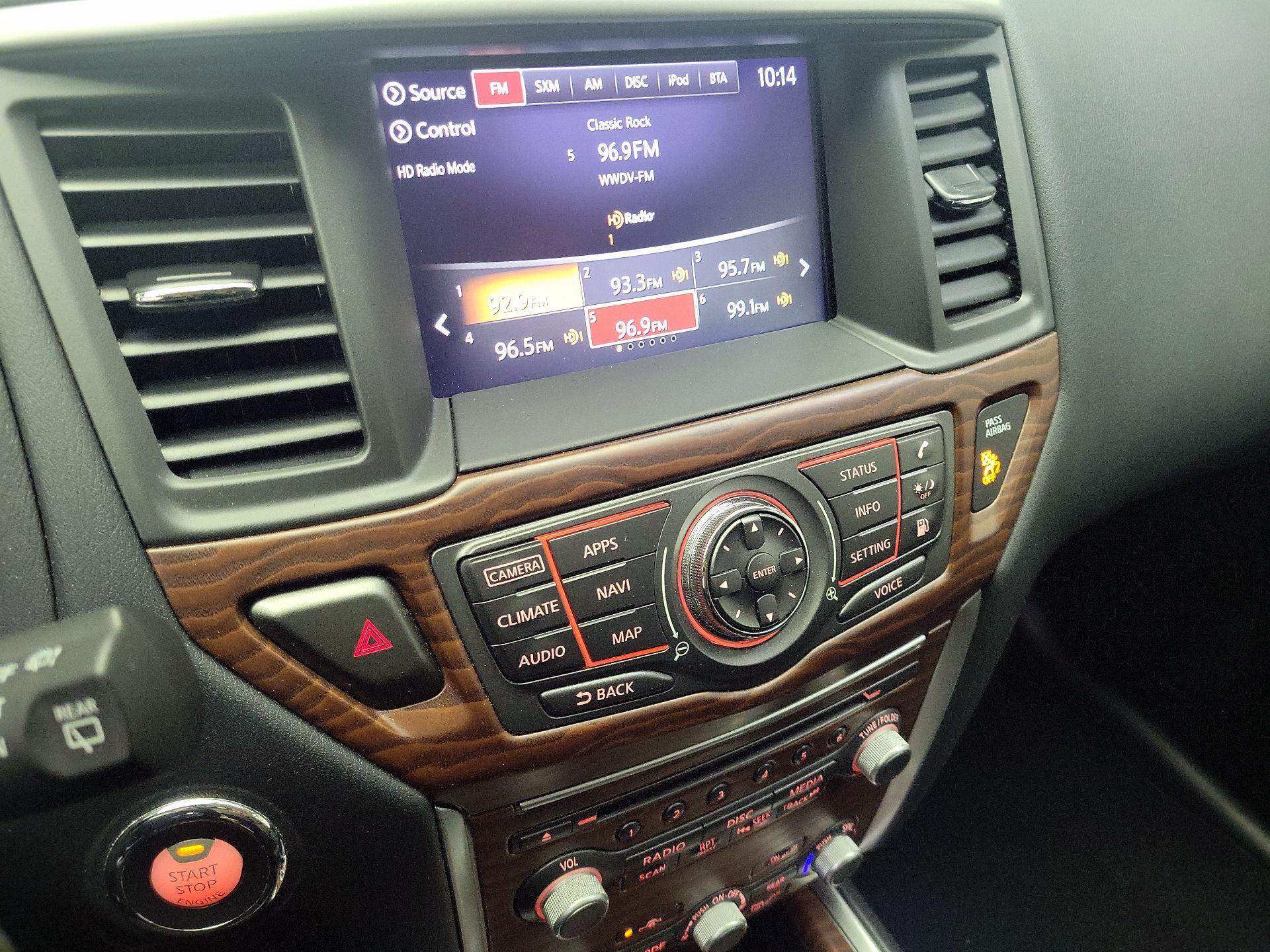 Thumbnail: 2020 Nissan Pathfinder - 16