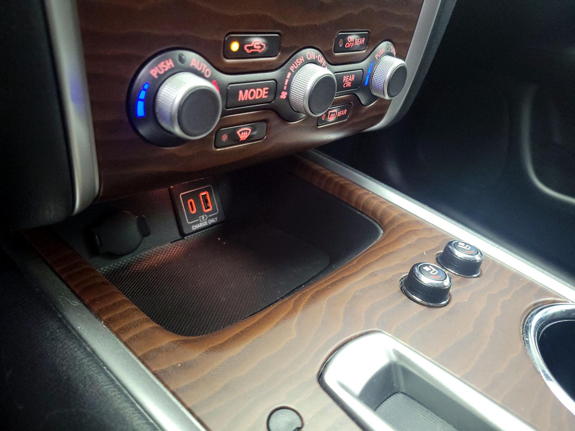 Thumbnail: 2020 Nissan Pathfinder - 17