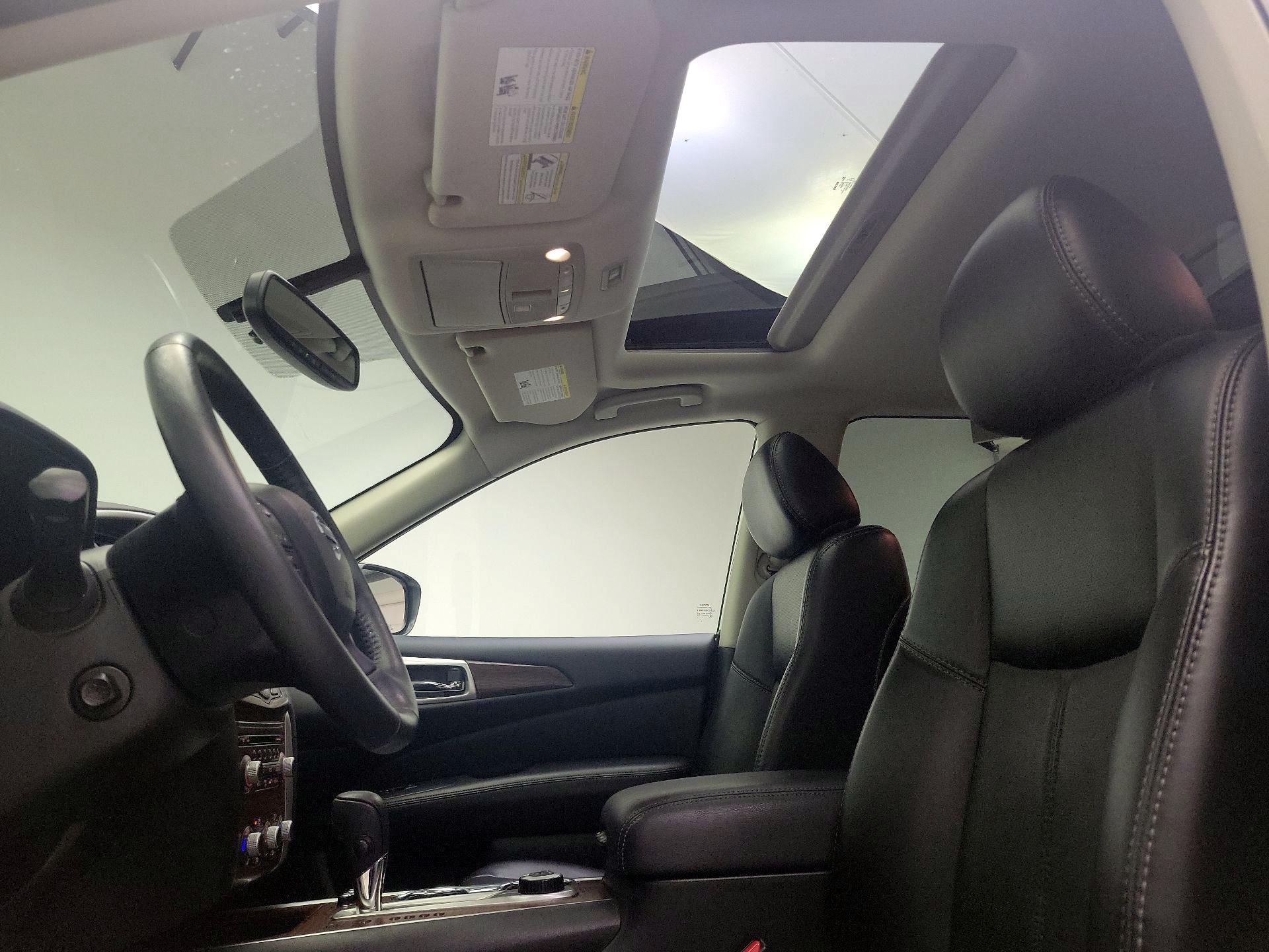 Thumbnail: 2020 Nissan Pathfinder - 20