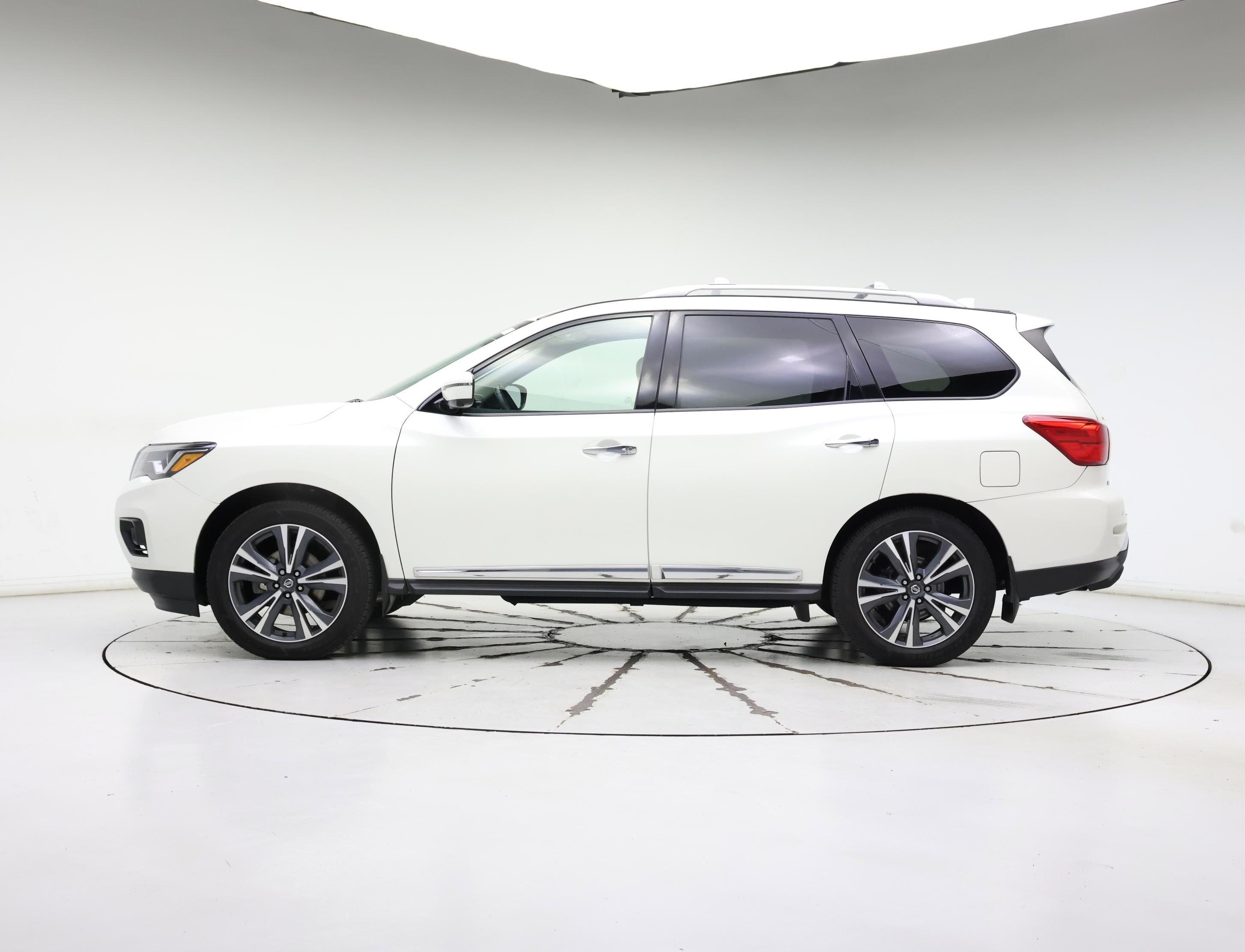 Thumbnail: 2020 Nissan Pathfinder - 3