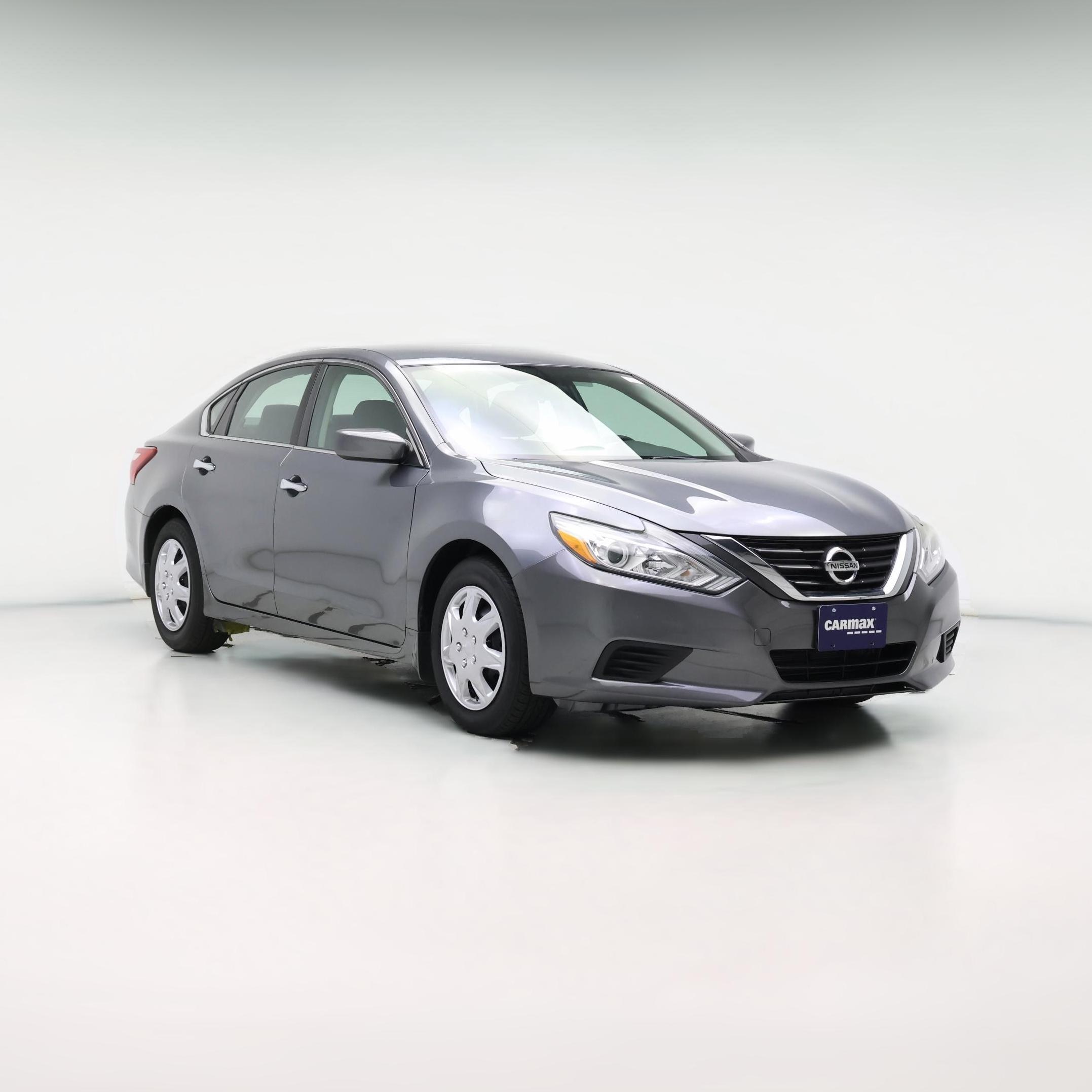Thumbnail: 2016 Nissan Altima - 1